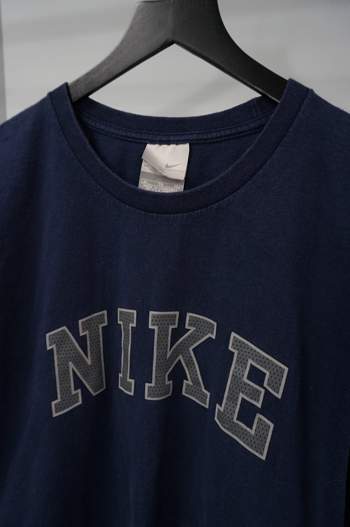 (XL) Y2K Essential Navy Nike T-Shirt