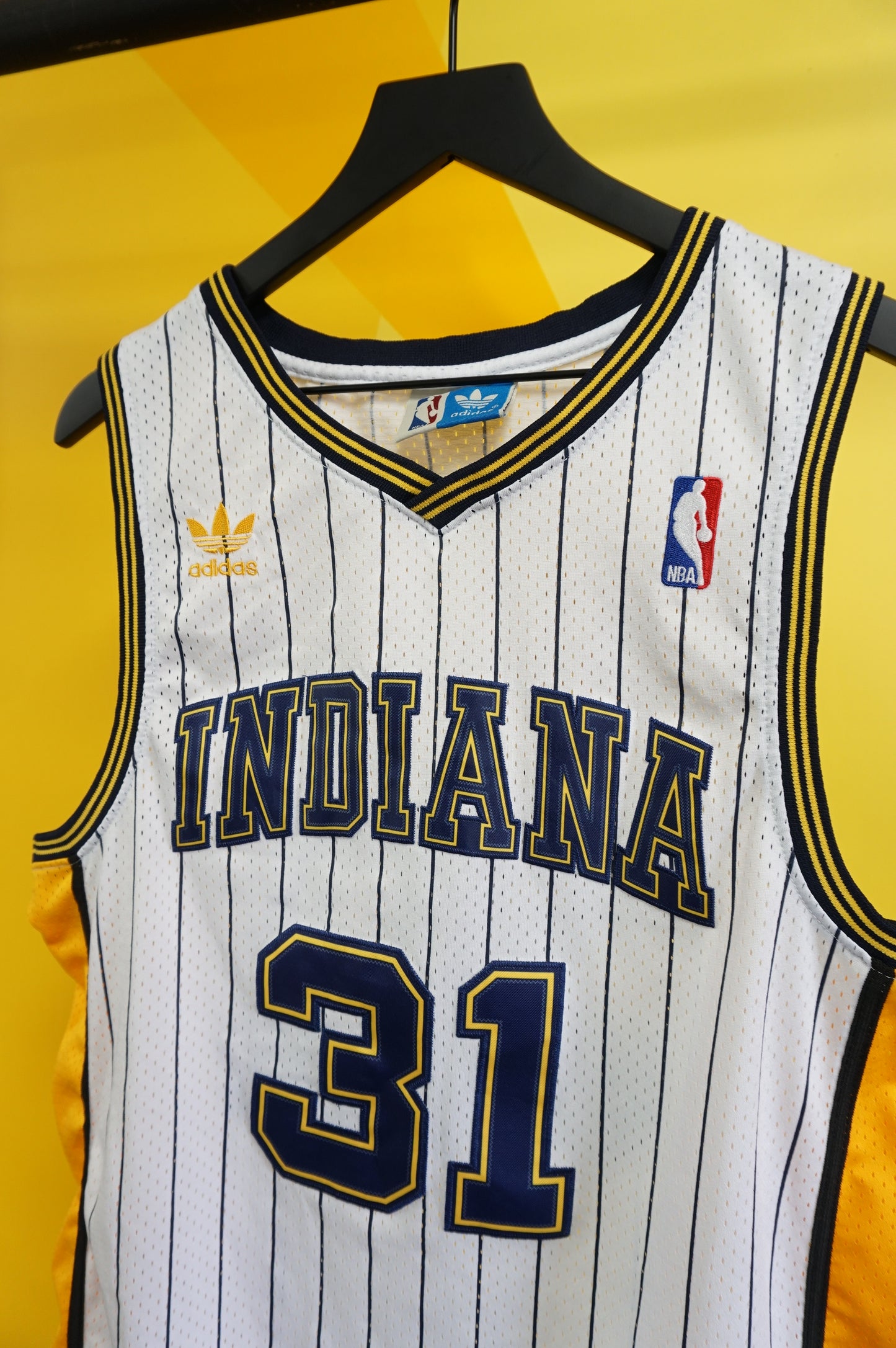 (L) Indiana Pacers Reggie Miller Jersey