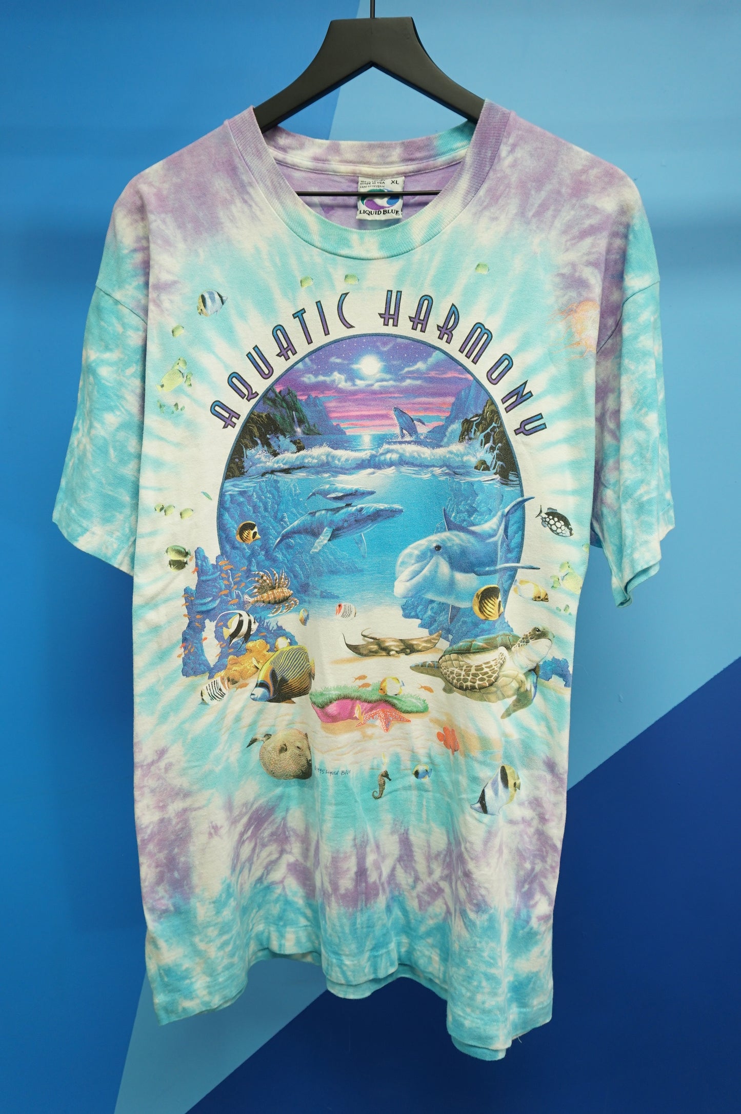 (L/XL) Vtg Liquid Blue Aquatic Harmony Animal Encrusted Single Stitch T-Shirt
