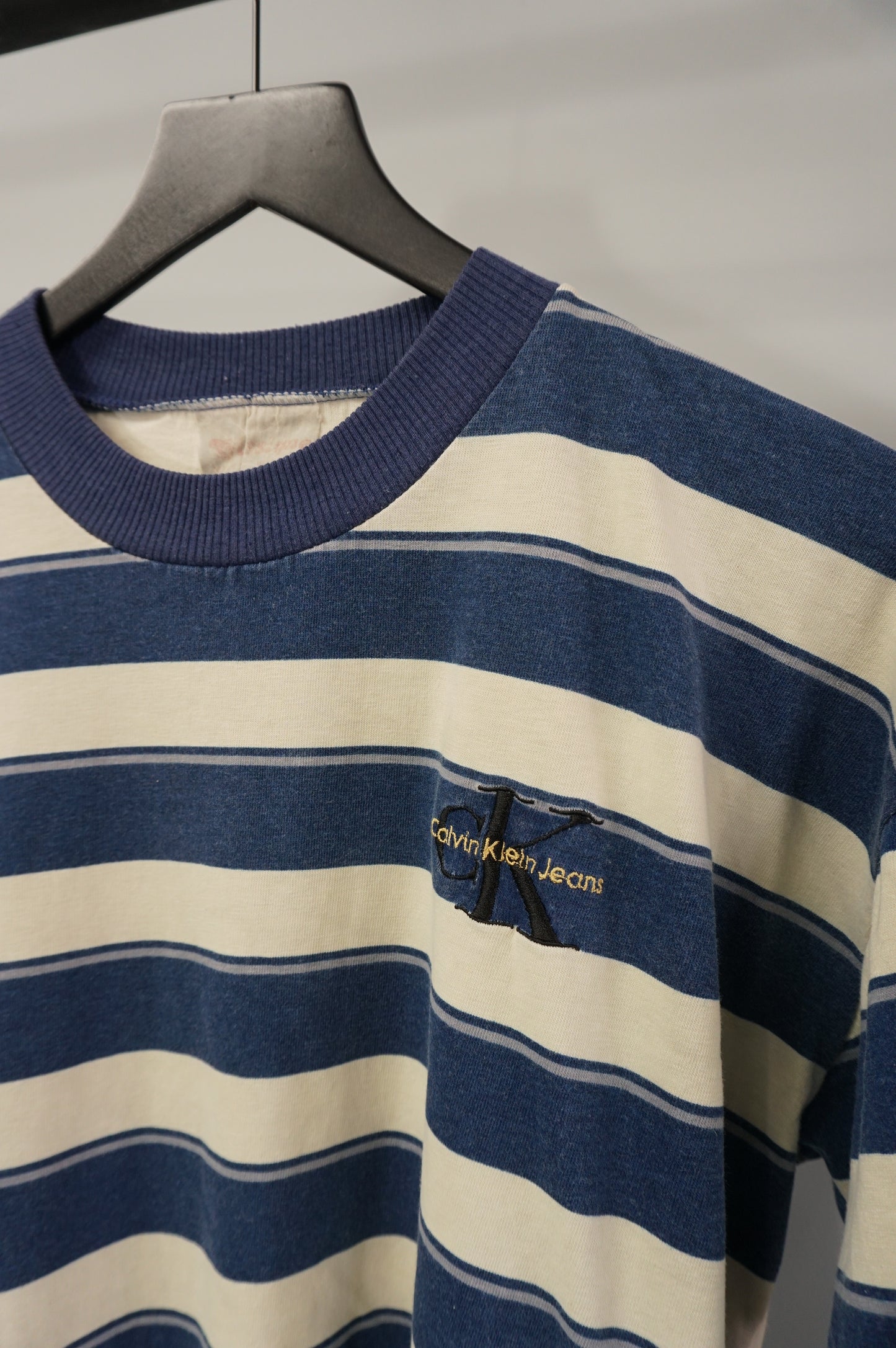 (L/XL) Vtg Calvin Klein Striped Bootleg Single Stitch T-Shirt