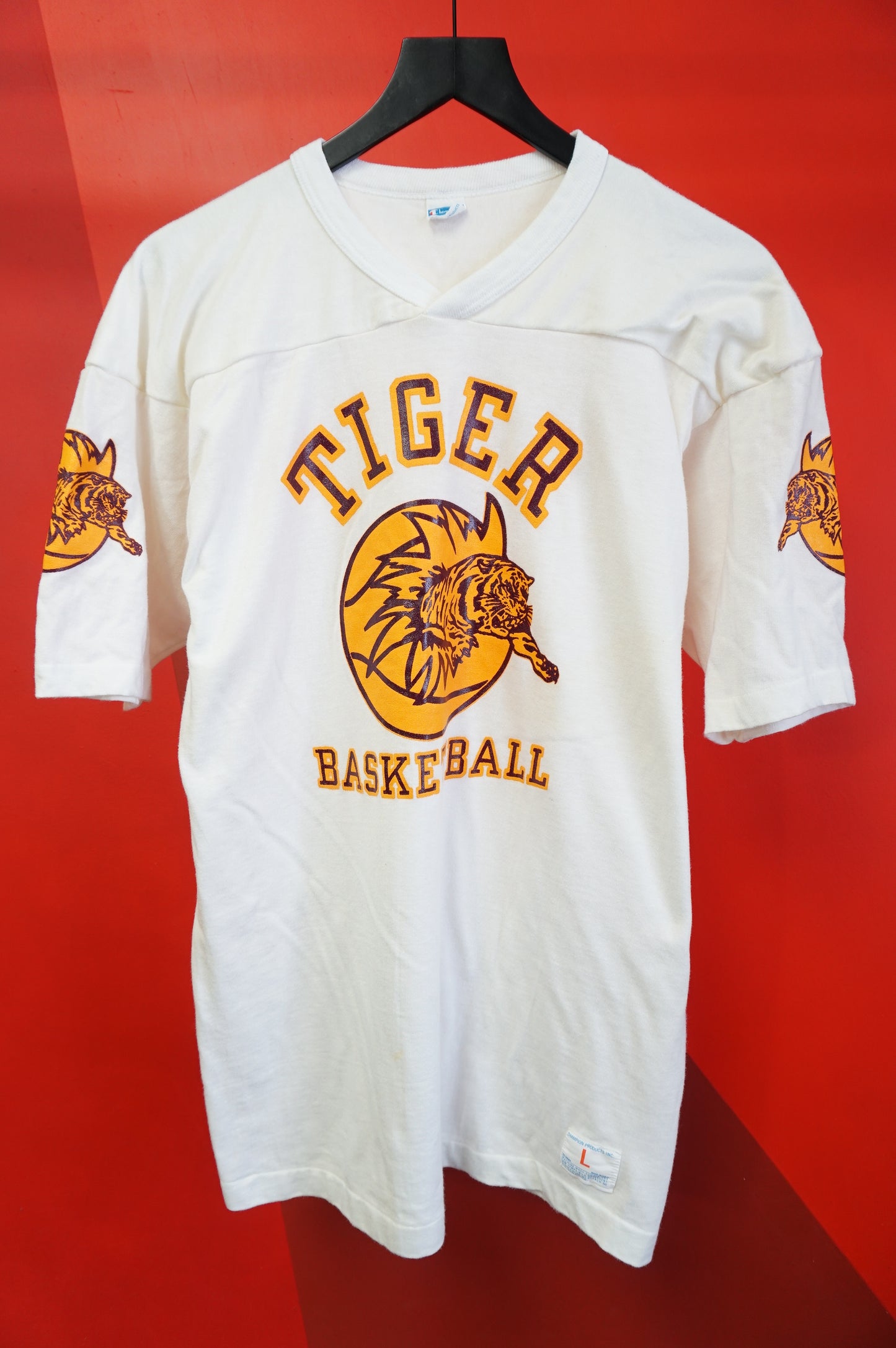 (M/L) Vtg Tiger Basketball Single Stitch T-Shirt