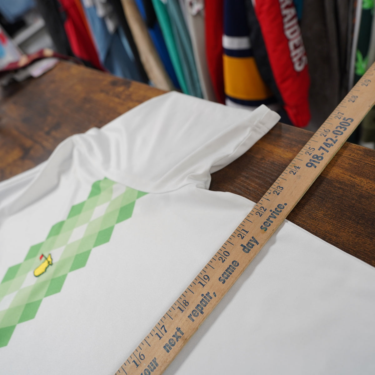 (M) Masters Tech Golf Polo Shirt Mens Medium White Green Argyle Tournament Logo