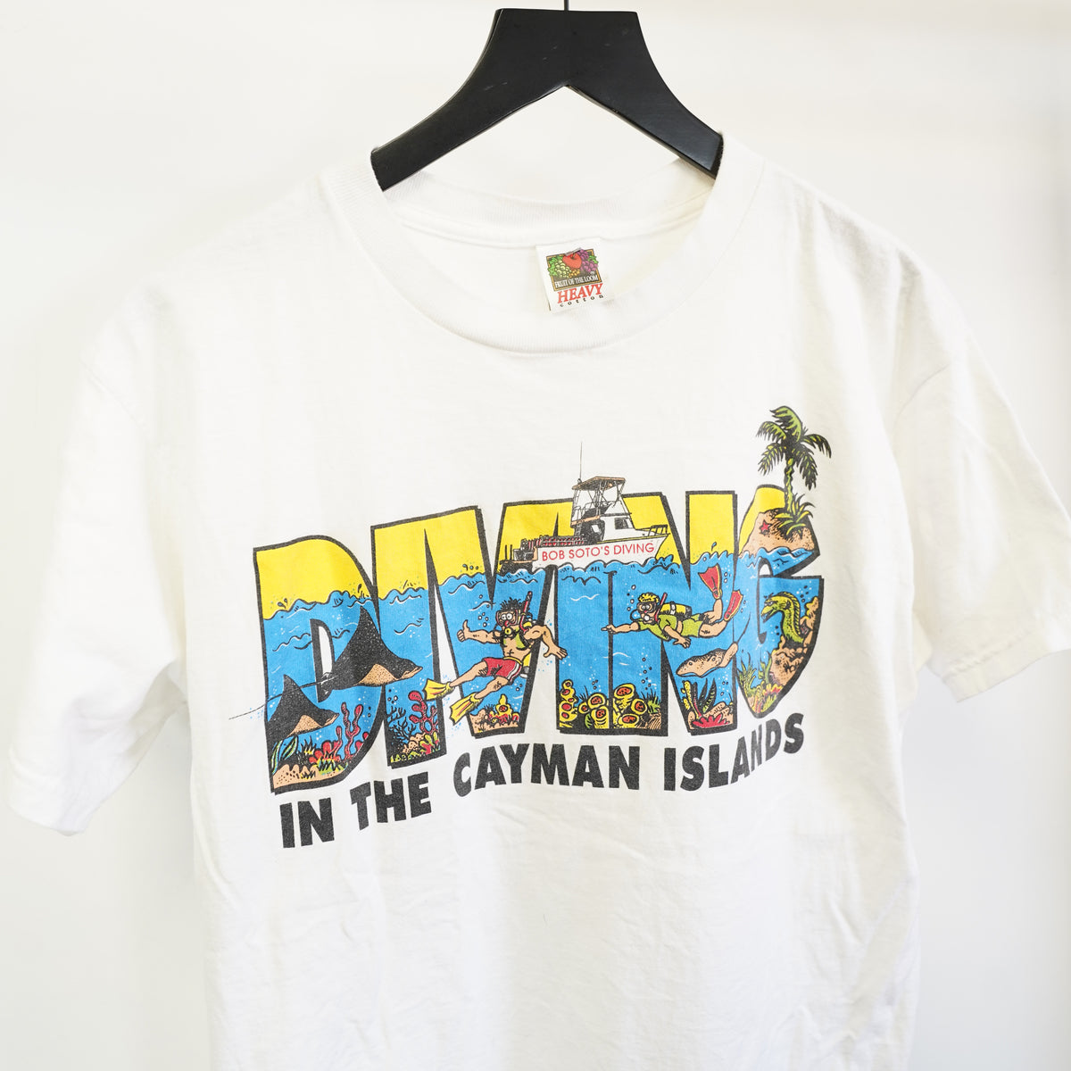 (L) Vintage Fruit of the Loom Cayman Islands Scuba Diving T-Shirt White Large 90s
