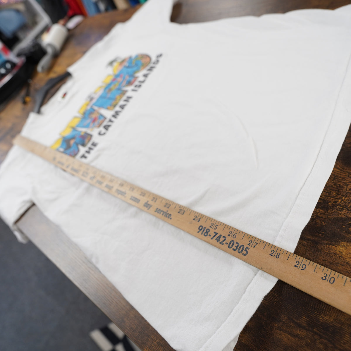 (L) Vintage Fruit of the Loom Cayman Islands Scuba Diving T-Shirt White Large 90s