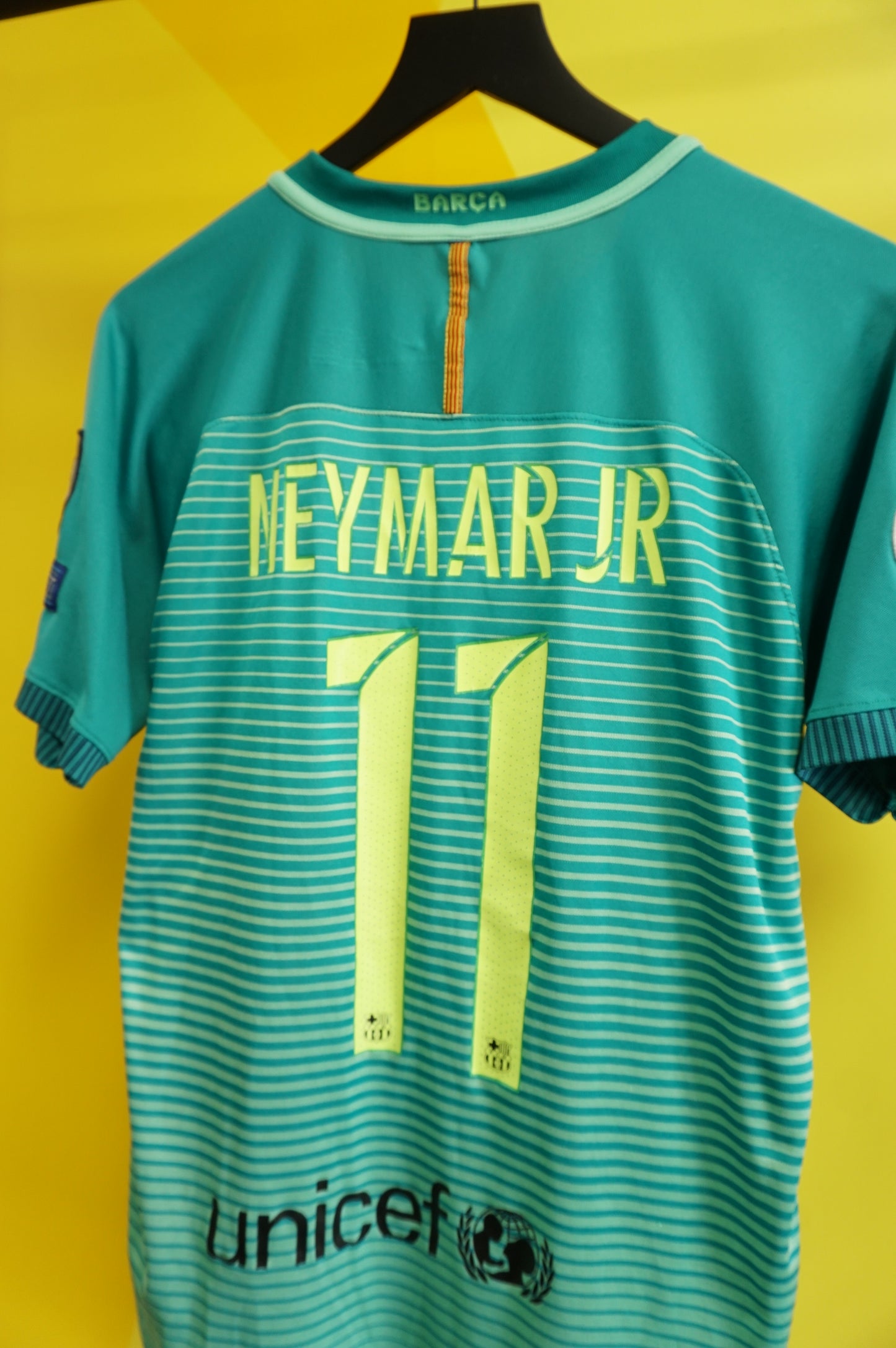(M) Neymar Barcelona Jersey