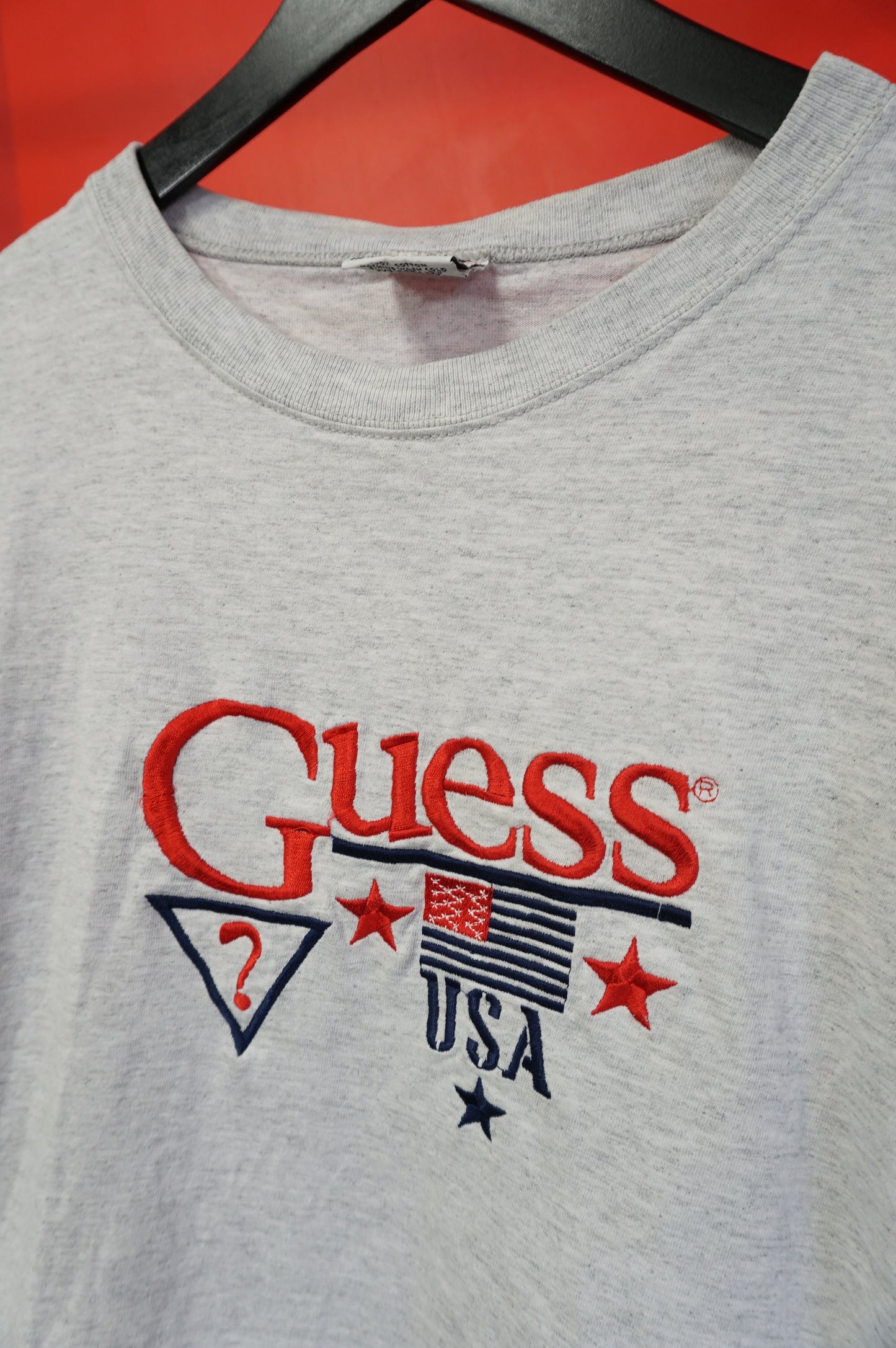 (L) USA Made Embroidered Guess T-Shirt