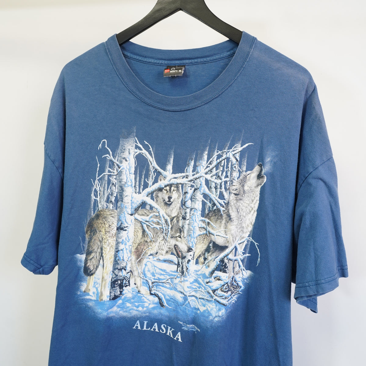 (XXL) Vintage Hanes Beefy-T Alaska Wolf Wildlife Graphic T-Shirt Blue 2XL Mens
