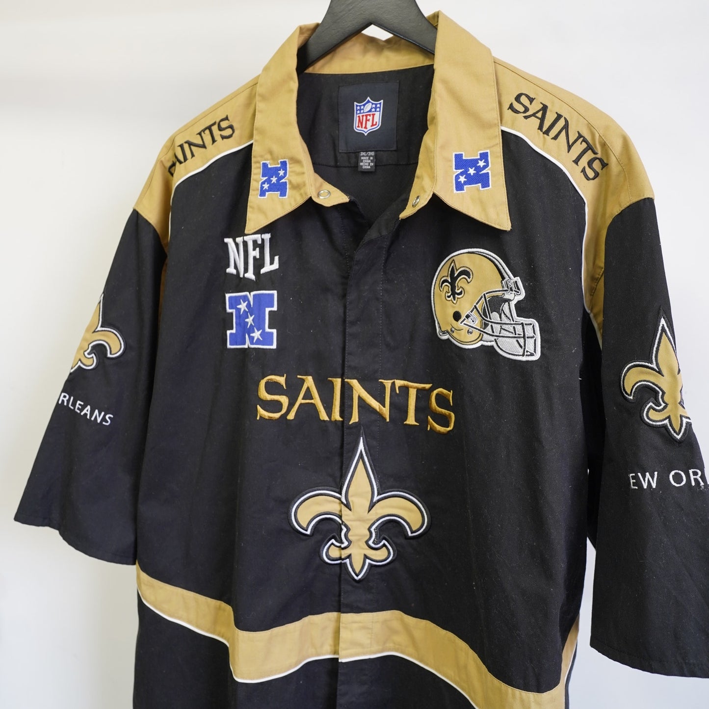 (3XL) Vintage New Orleans Saints Stitched Patchwork Button Up Men's 3XL Black Gold NFL