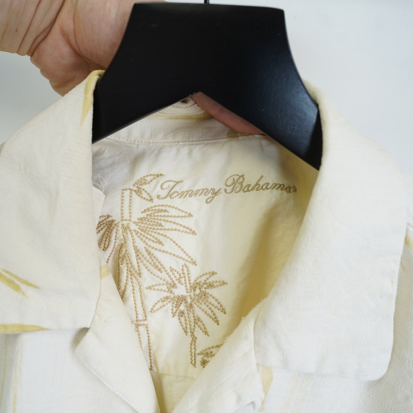 (M) Vintage Tommy Bahama 100% Silk Hawaiian Shirt Men's M Bamboo Cream Tropical