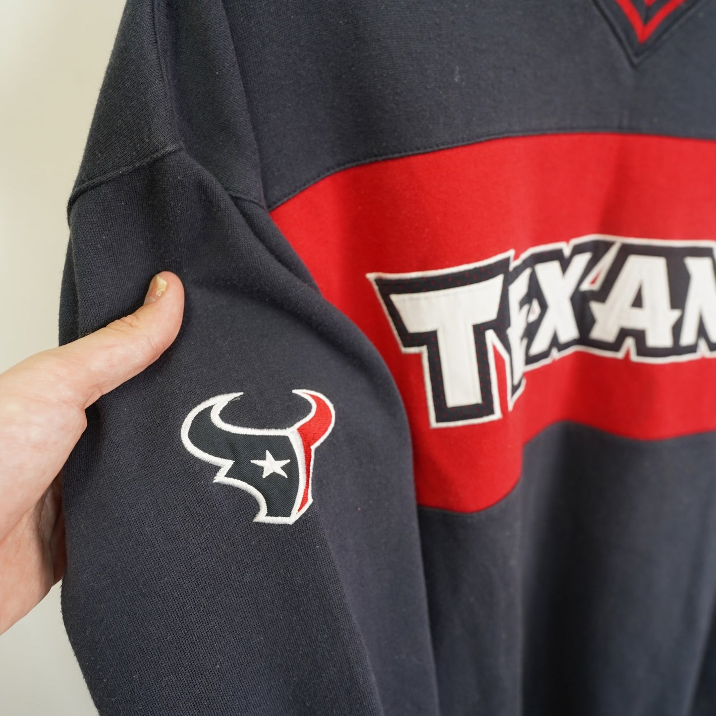 (XL) Vintage Houston Texans Embroidered Crewneck Sweatshirt Men's XL Navy Red NFL