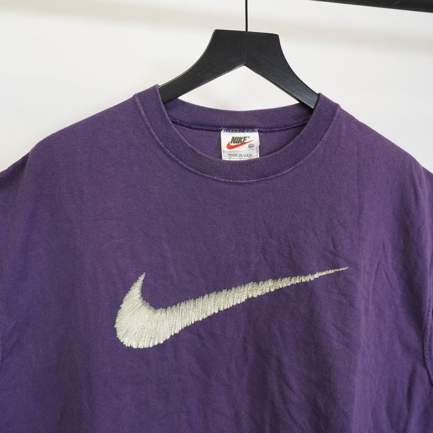 (XL) Vintage 90s Nike White Tag USA Made Muscle T-Shirt Men's XL Purple Big Swoosh