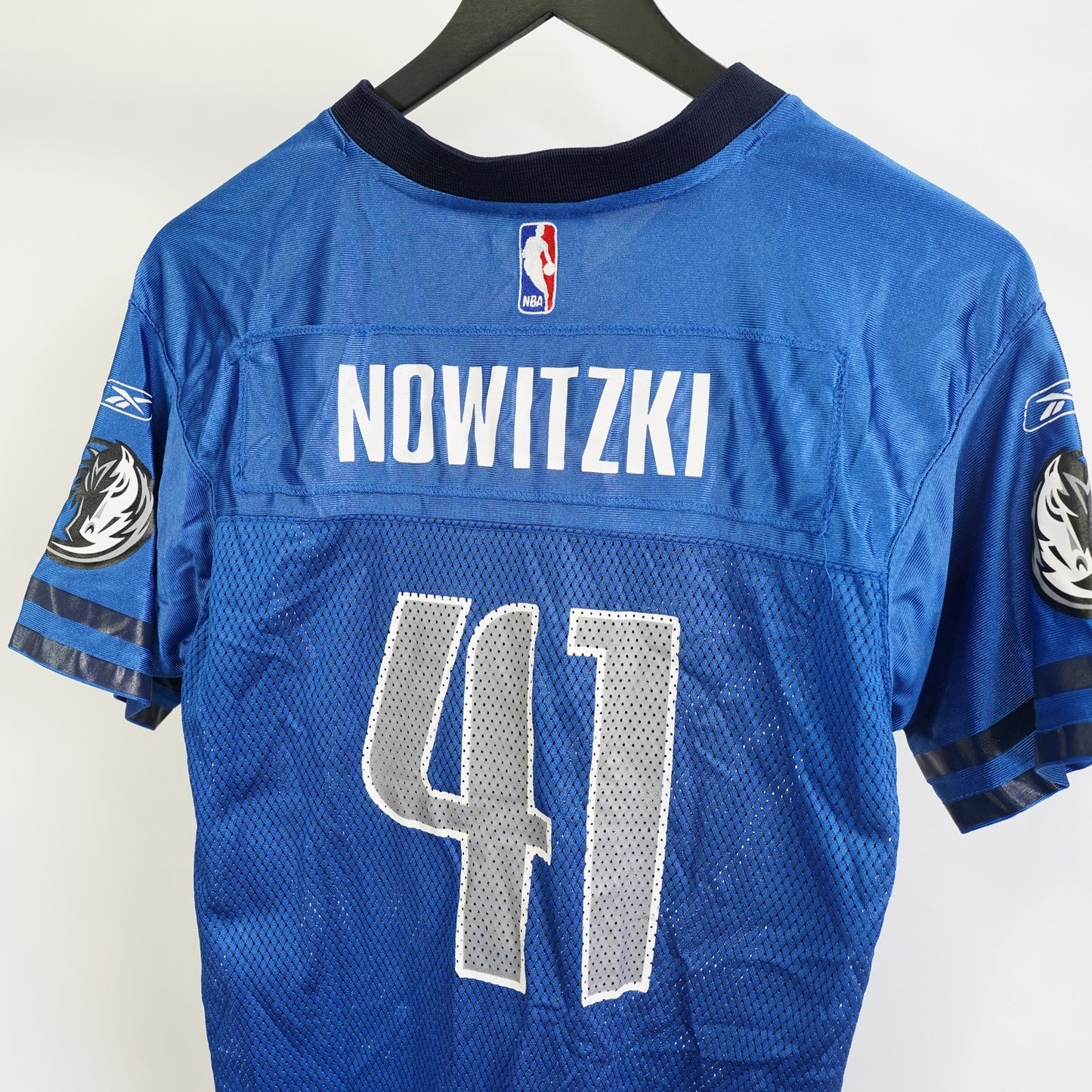 (Kids M) Reebok Dallas Mavericks Dirk Nowitzki 2000s Football Jersey Kids Sz M Youth Blue