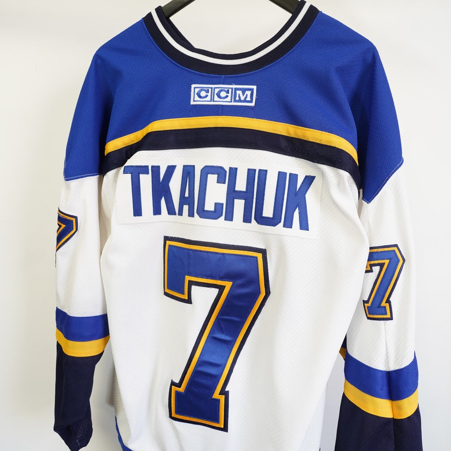 (L/XL) Vintage St. Louis Blues CCM Embroidered Keith Tkachuk Jersey Men's L/XL White