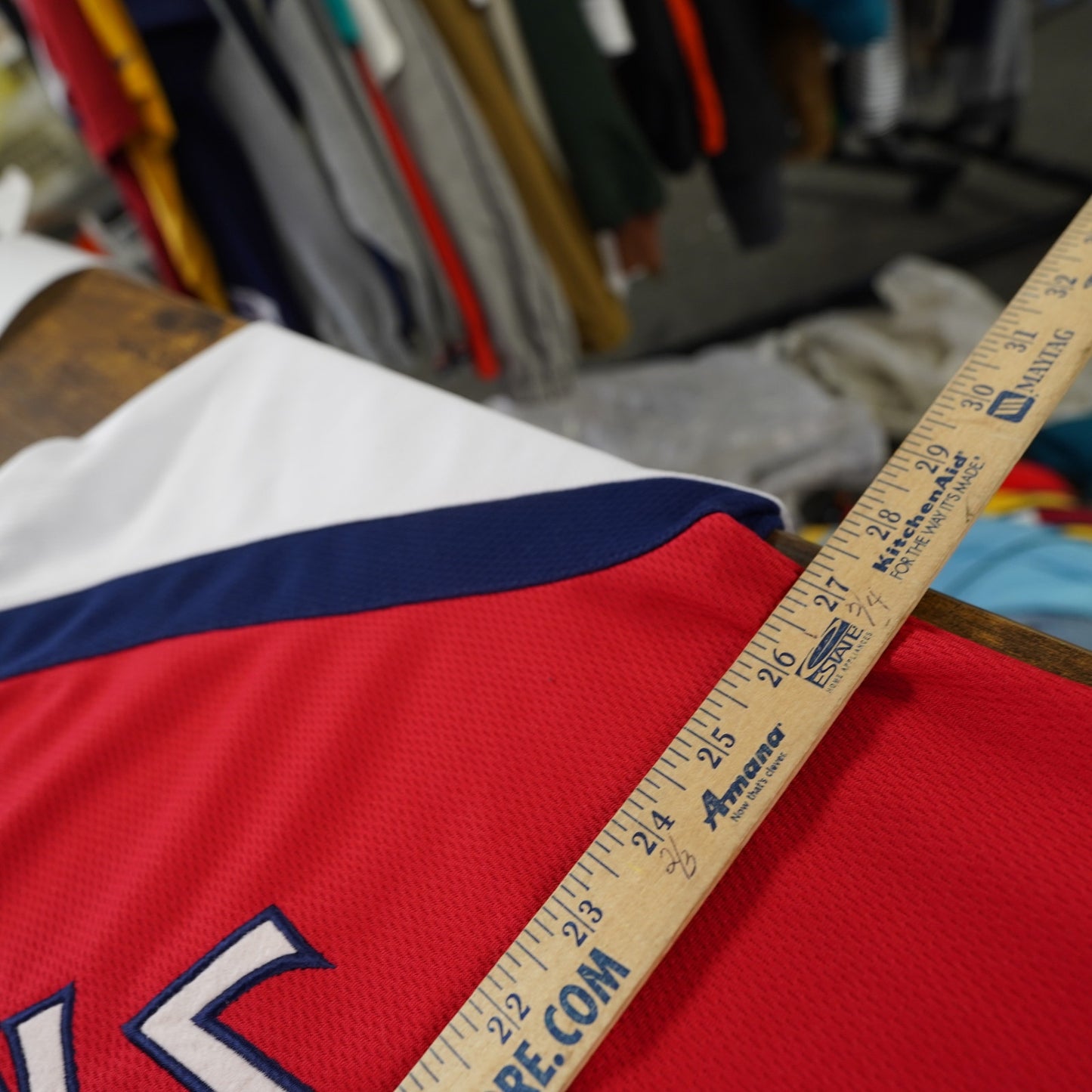 (XL) Cleveland Indians Cooperstown Collection 1975 Baseball Jersey Men's XL Red Sewn