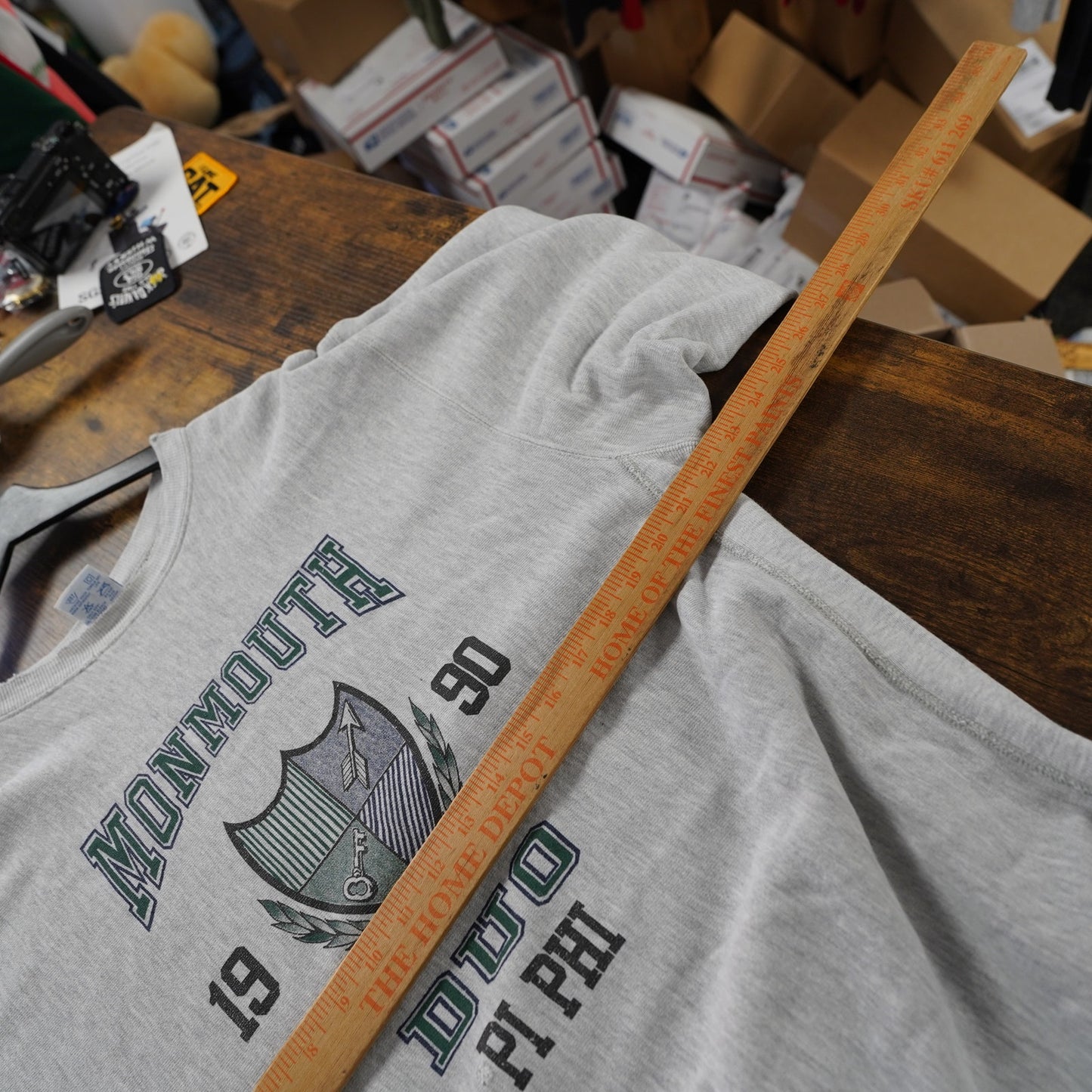 (L) Vintage 90s Monmouth College Champion Reverse Weave Gray Sweatshirt