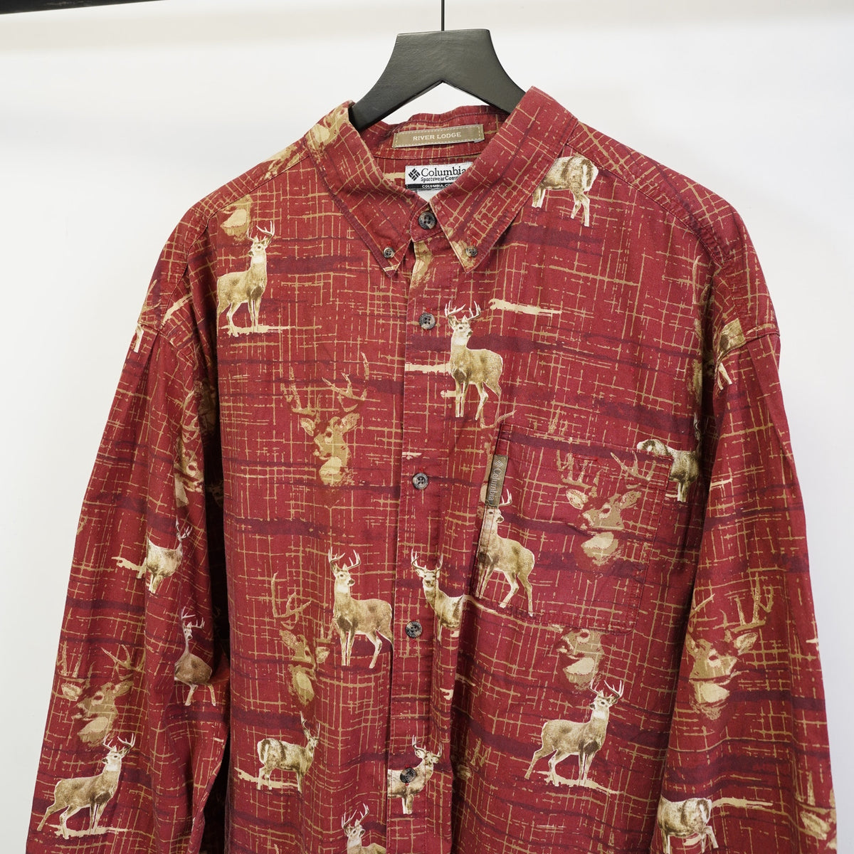 Vintage (XXL) Columbia Deer All Over Print Hunting Button Up Men's 2XL River Lodge Red