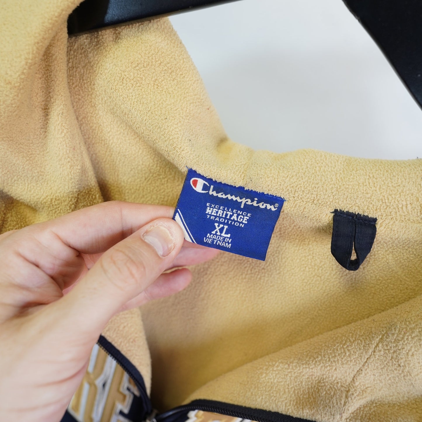 (XL) Notre Dame Fighting Irish Champion Fleece Lined Windbreaker Men's XL Blue Gold