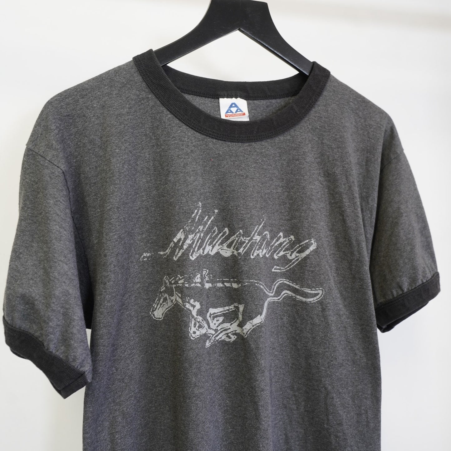 (L) Vintage Ford Mustang Racing Ringer T-Shirt Men's L Gray Black Retro 2000s Y2K