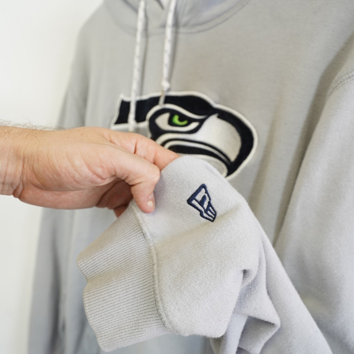 (M) Seattle Seahawks Embroidered New Era NFL Hoodie Men's M Gray