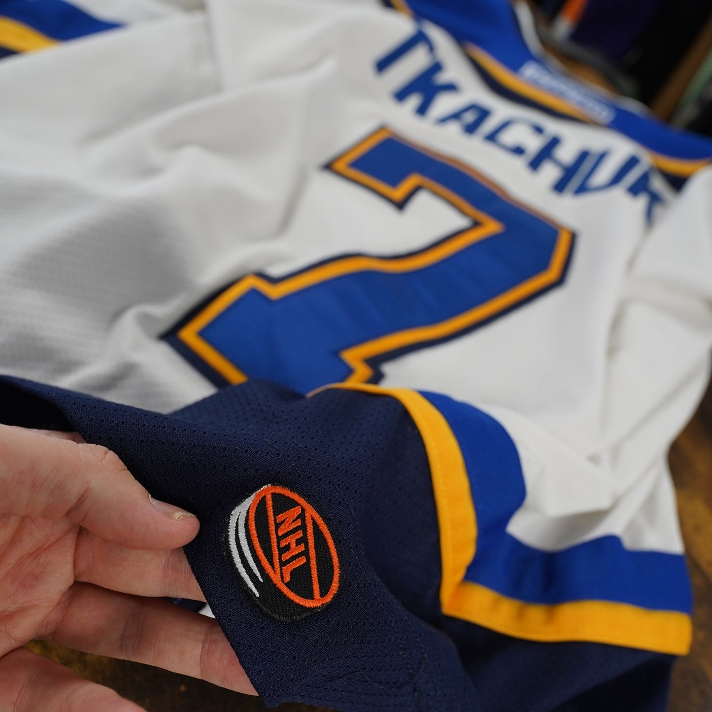 (L/XL) Vintage St. Louis Blues CCM Embroidered Keith Tkachuk Jersey Men's L/XL White