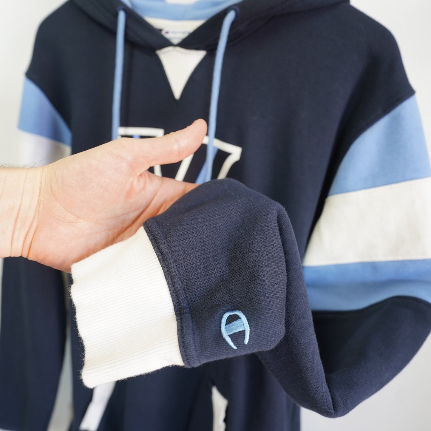 (XL) Vintage Villanova University Wildcats Champion Hoodie Men's XL Blue Cut & Sew