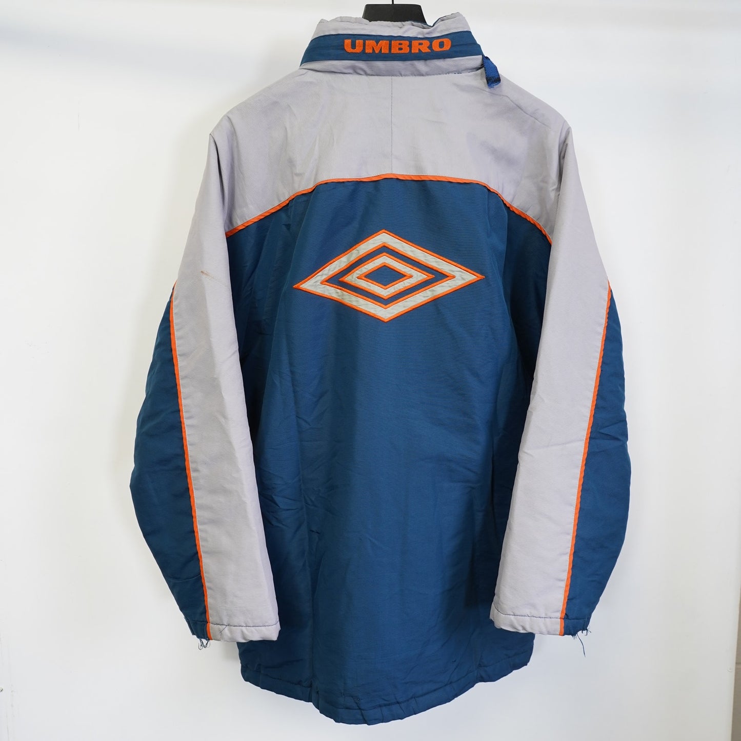 (M) Vintage Umbro Soccer Bench Puffer Jacket Men's M Gray Blue 90s Retro Sewn