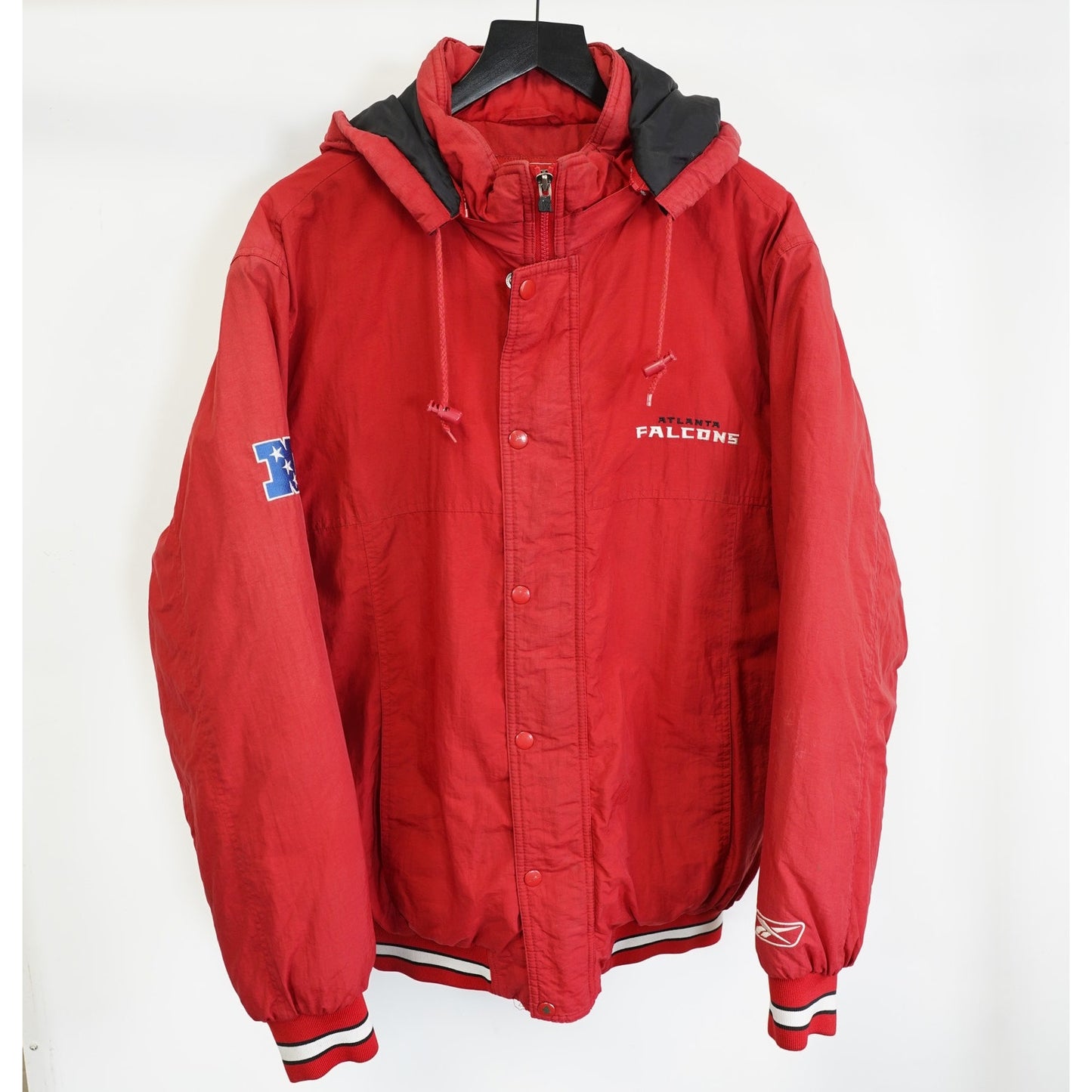 (M) Vintage Atlanta Falcons Reebok Puffer Jacket Y2K Men's M Red NFL Retro 2000s