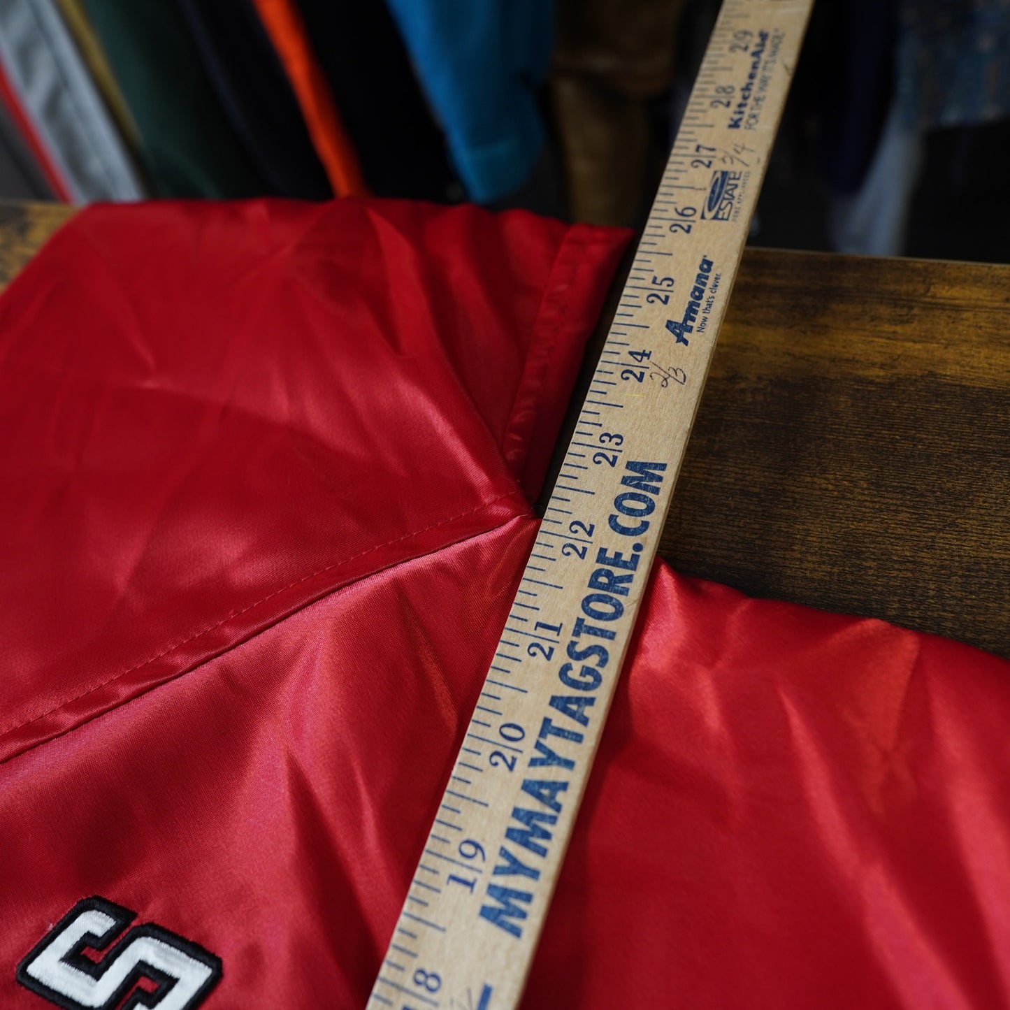 (M) Vintage Texas Tech Red Raiders Embroidered Satin Jacket Men's S-M Red Sewn