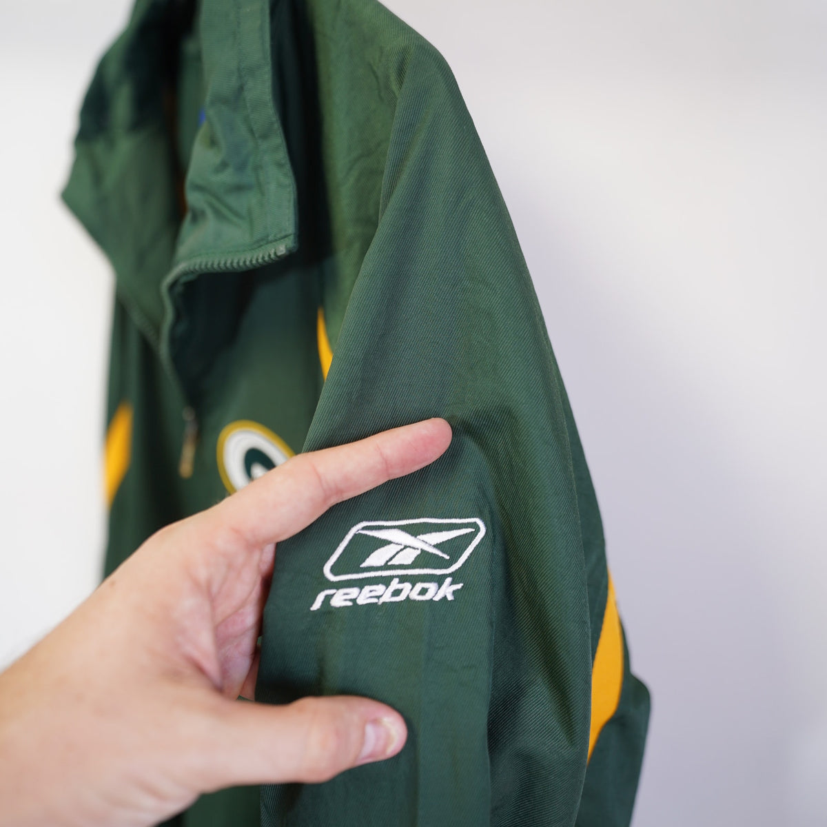 Vintage (L) Green Bay Packers Reebok Stitched Windbreaker Men's L Y2K Retro 2000s