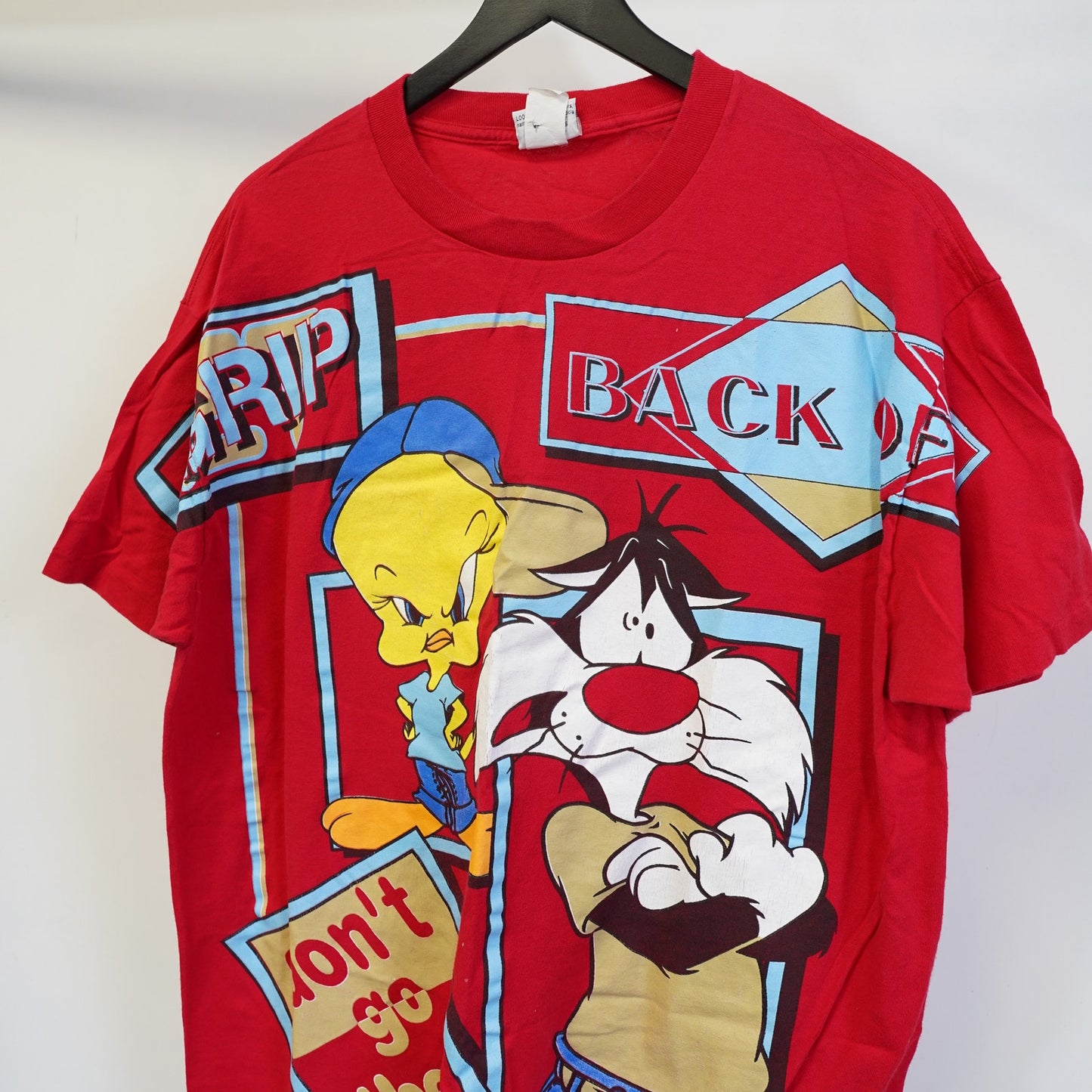 (XL) Vintage Tweety & Sylvester Looney Tunes  T-Shirt Men's XL Red AOP 90s Single
