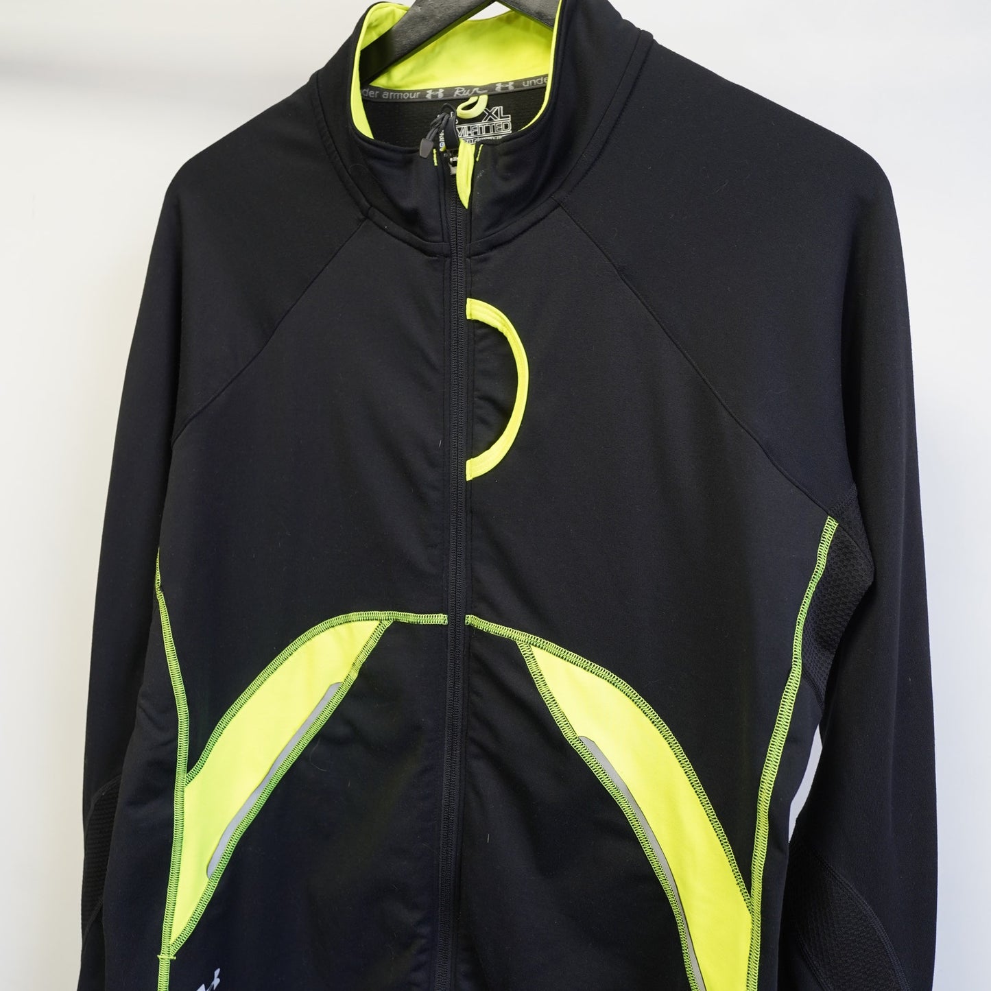 (XL) Under Armour Running Full Zip Semi-Fitted Cold Gear Jacket Men's XL Black Neon