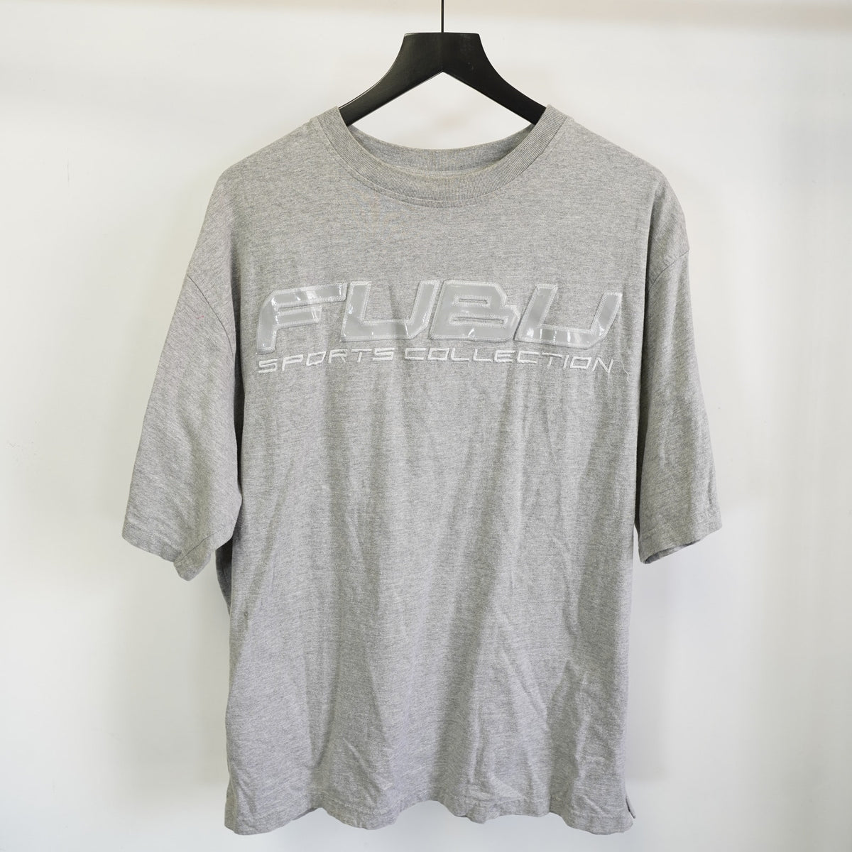 (XL) Vintage Fubu Sports Collection Embroidered Mens XL T-Shirt Gray Y2K Hip Hop 2000