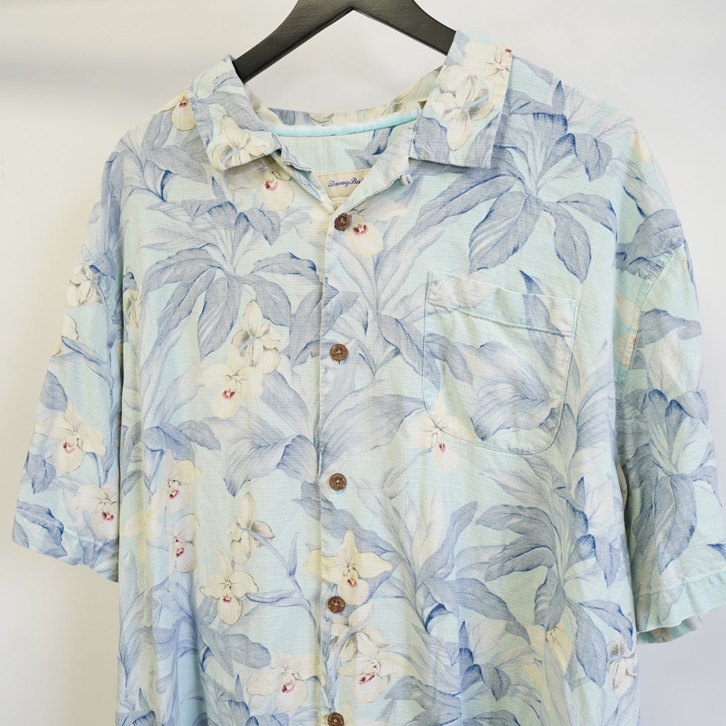 (XXL) Vintage Tommy Bahama 100% Silk Hawaiian Button Up Shirt Men's XXL Floral Blue