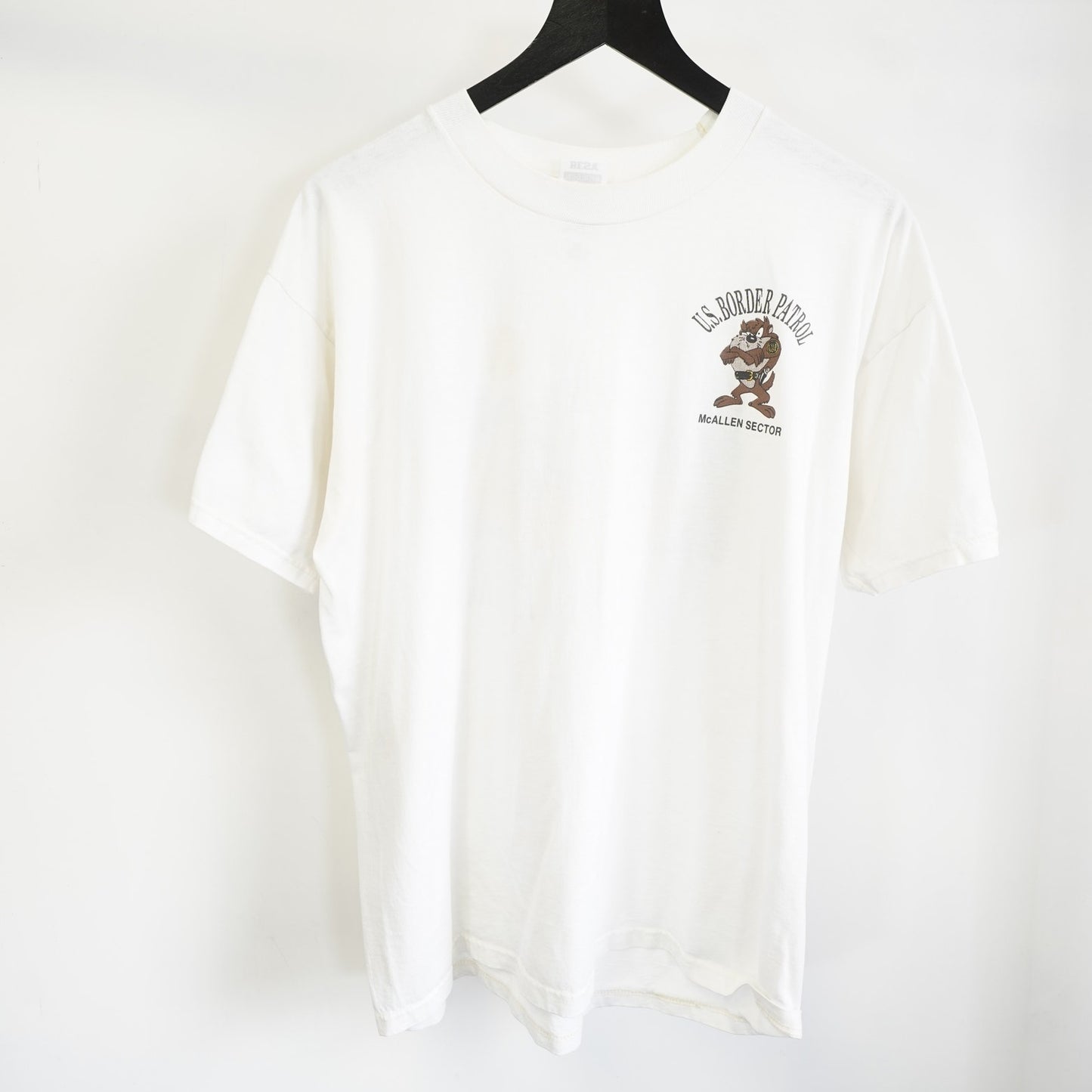 (XL) Vintage U.S. Border Patrol Taz Looney Tunes T-Shirt Men's XL White 90s