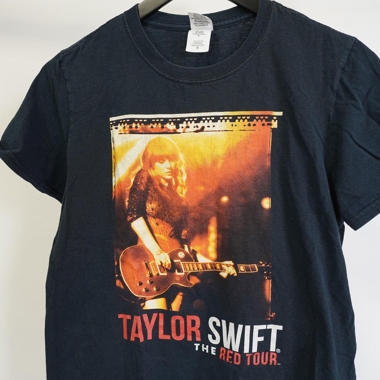 (Women's S) Taylor Swift The Red Tour 2013 Concert Band T-Shirt Women's S Black Official