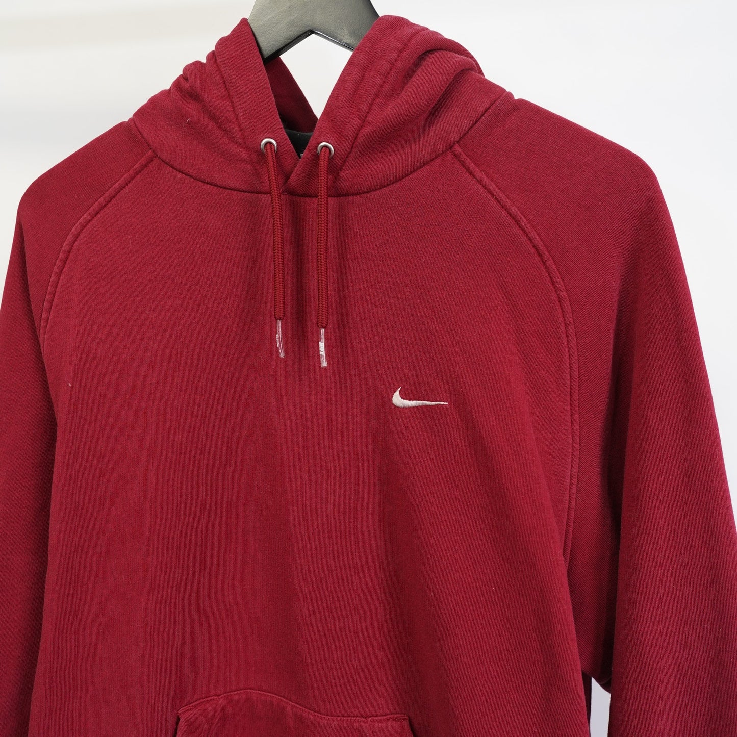 (M) Vintage Y2K Nike Hoodie Men's M 2000s Red Maroon Essential Swoosh