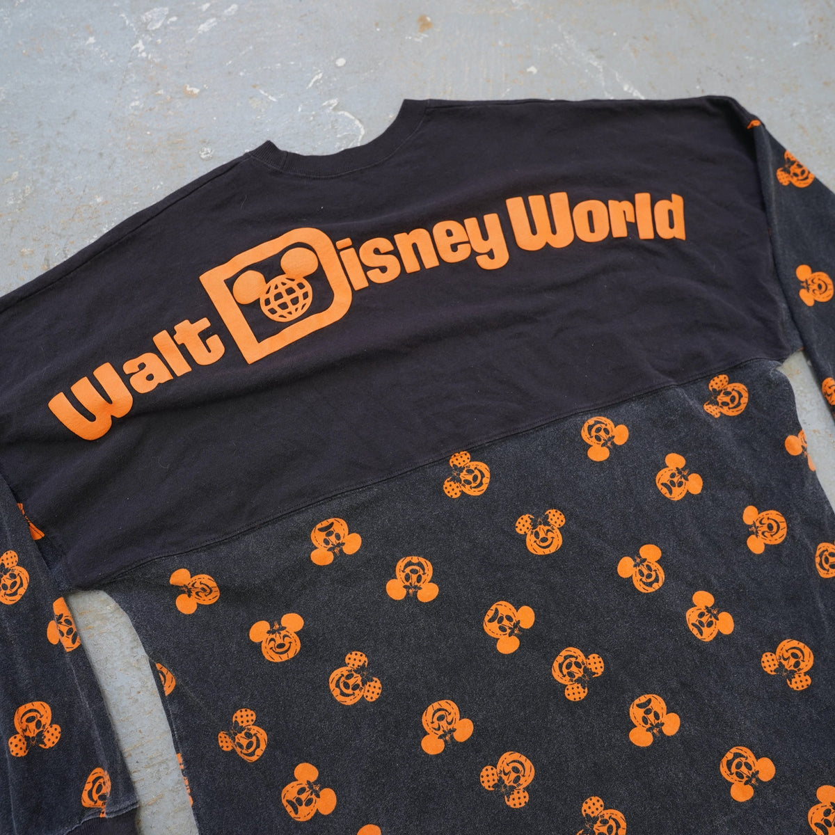 (XL) Disney Parks 2021 Halloween Mickey Mouse Pumpkins Spirit Jersey Size XL Black