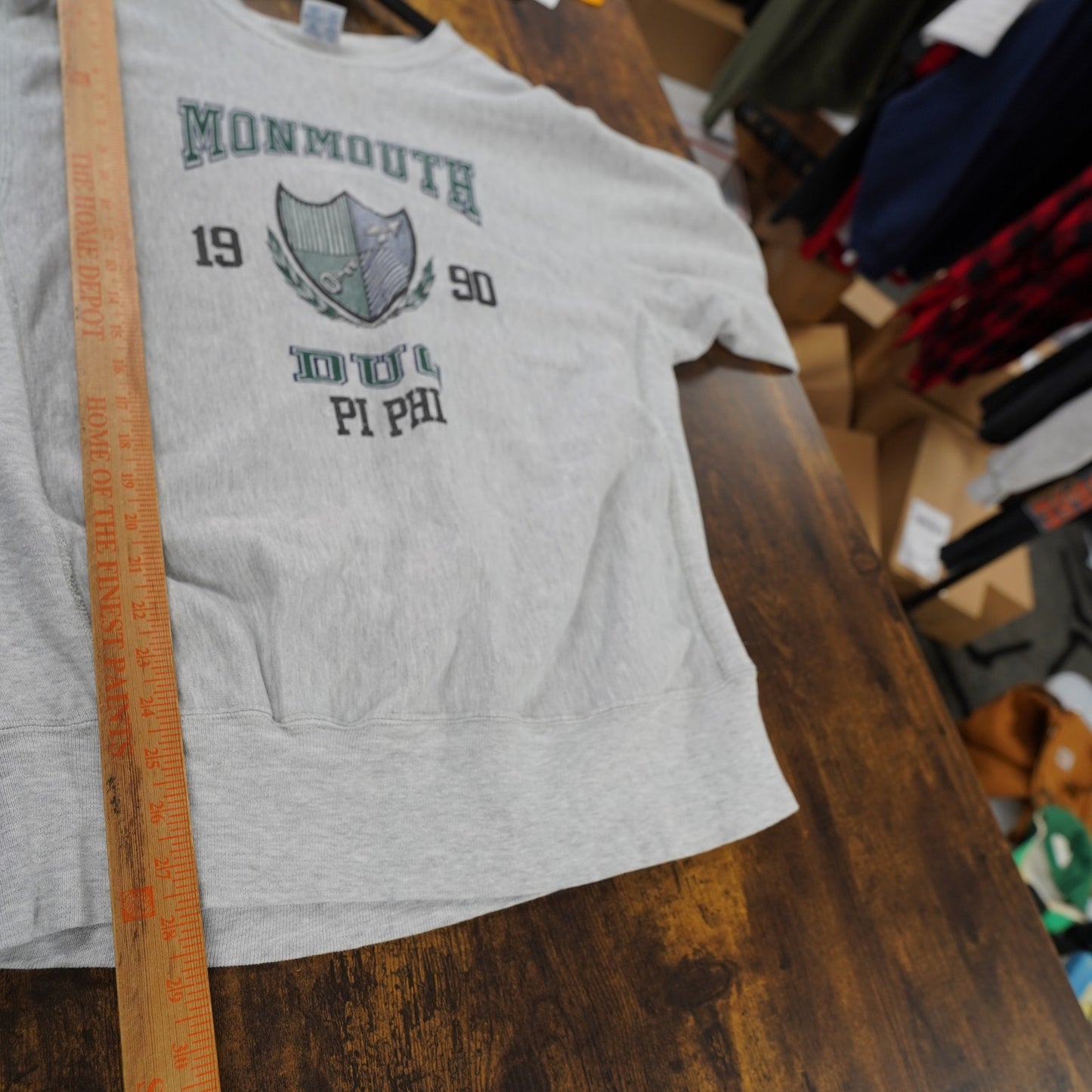 (L) Vintage 90s Monmouth College Champion Reverse Weave Gray Sweatshirt