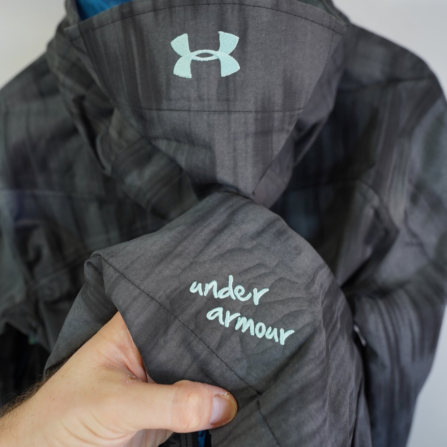 (Women's M) Under Armour Mountain MTN Anorak Jacket Gray Blue Snowboard Gorpcore