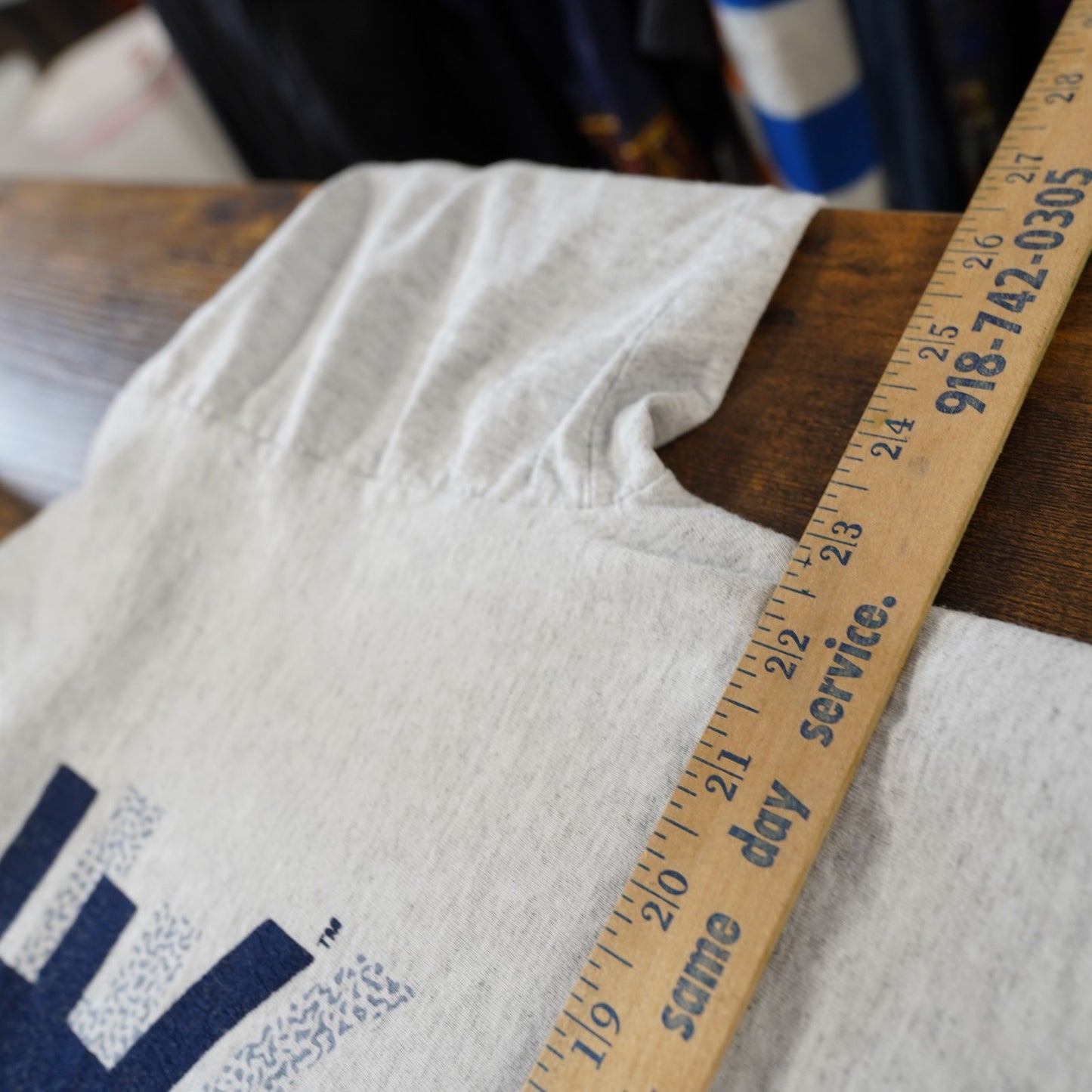 (XL) Vintage Yale University Bulldogs 90s Graphic T-Shirt Men's XL Heather Gray