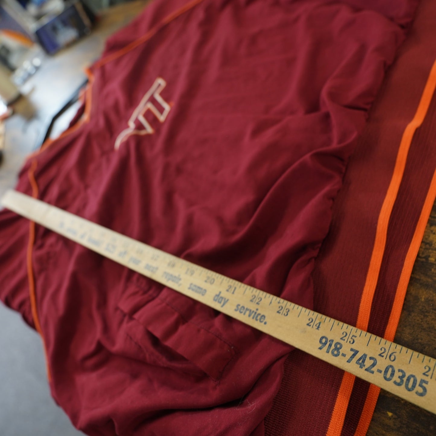 (3XL) Vintage Virginia Tech Hokies Sewn Pullover Windbreaker Jacket Men's 3XL Maroon