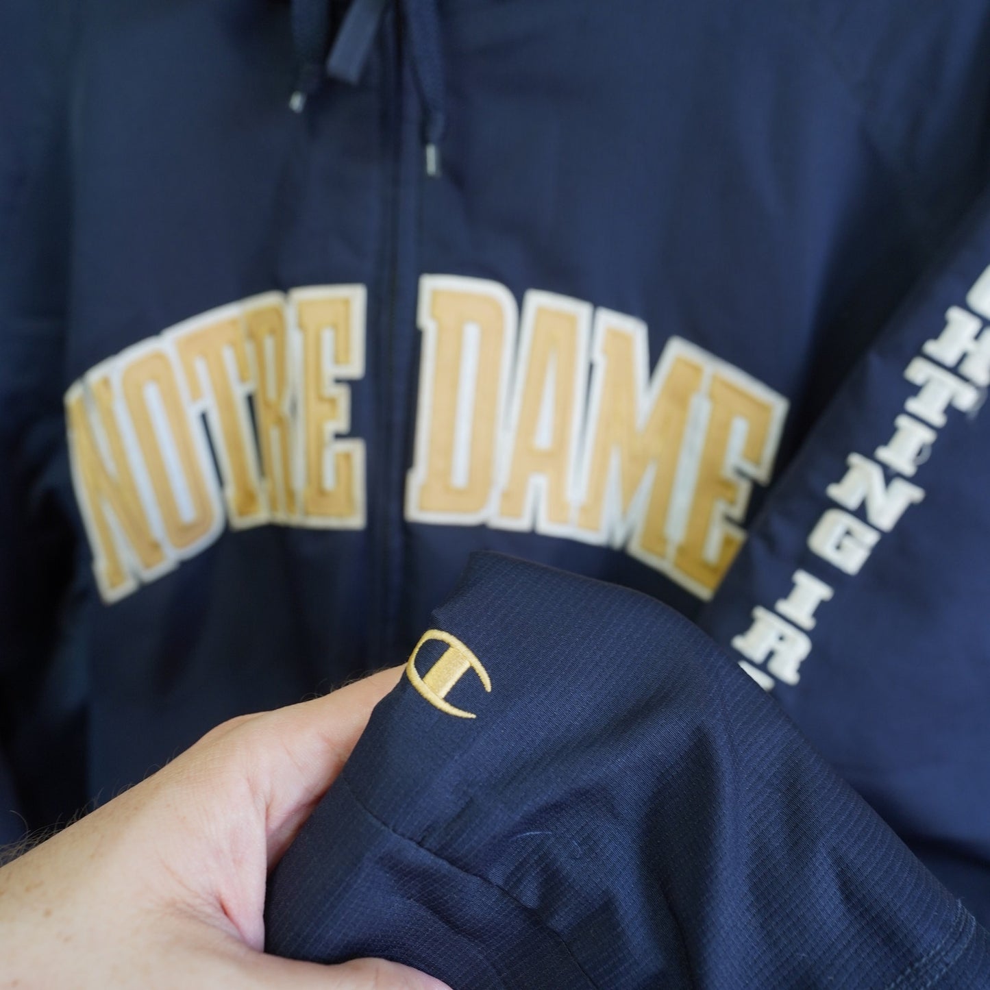 (XL) Notre Dame Fighting Irish Champion Fleece Lined Windbreaker Men's XL Blue Gold