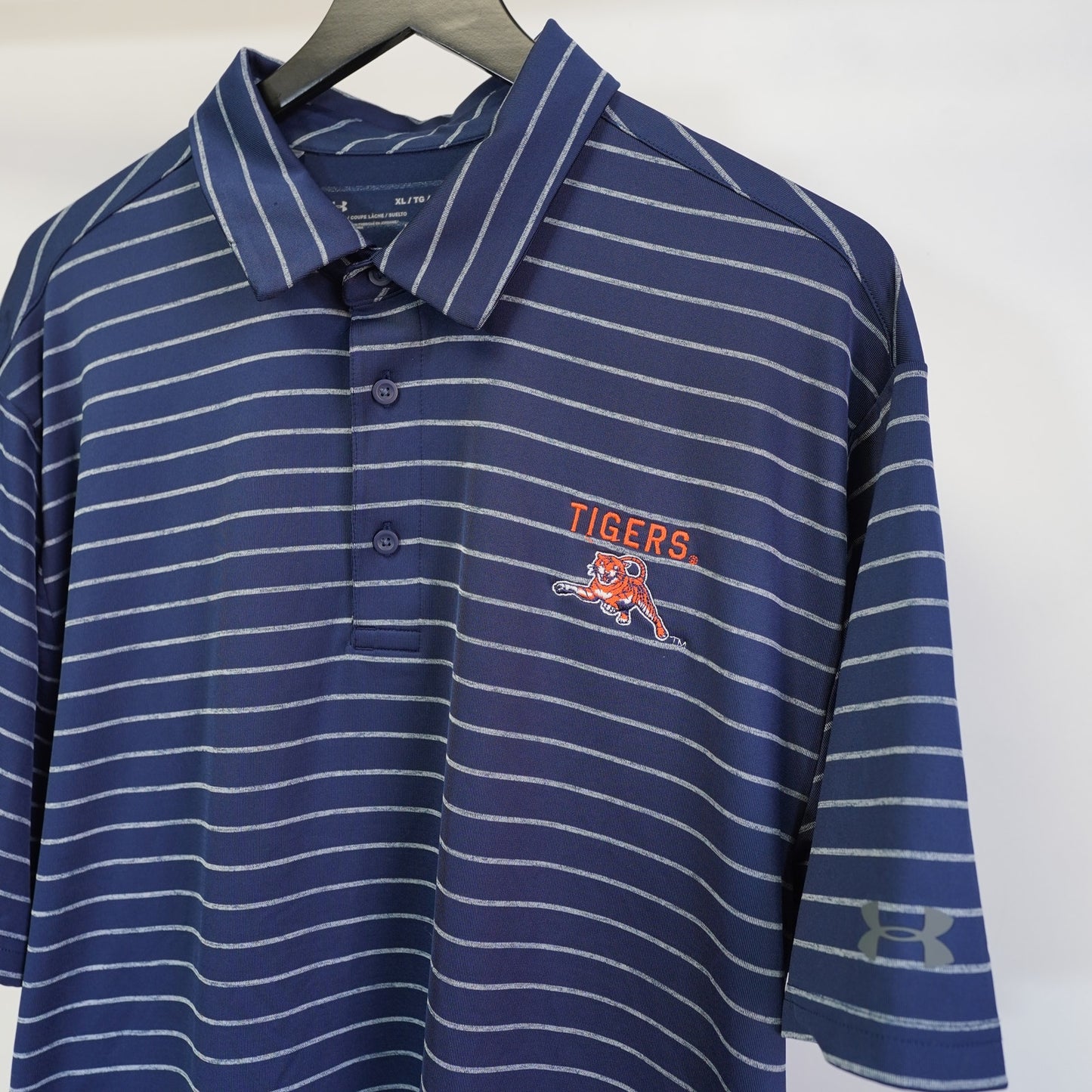 (XL) Auburn Tigers Embroidered Under Armour Striped Polo Shirt Men's XL Blue Heatgear