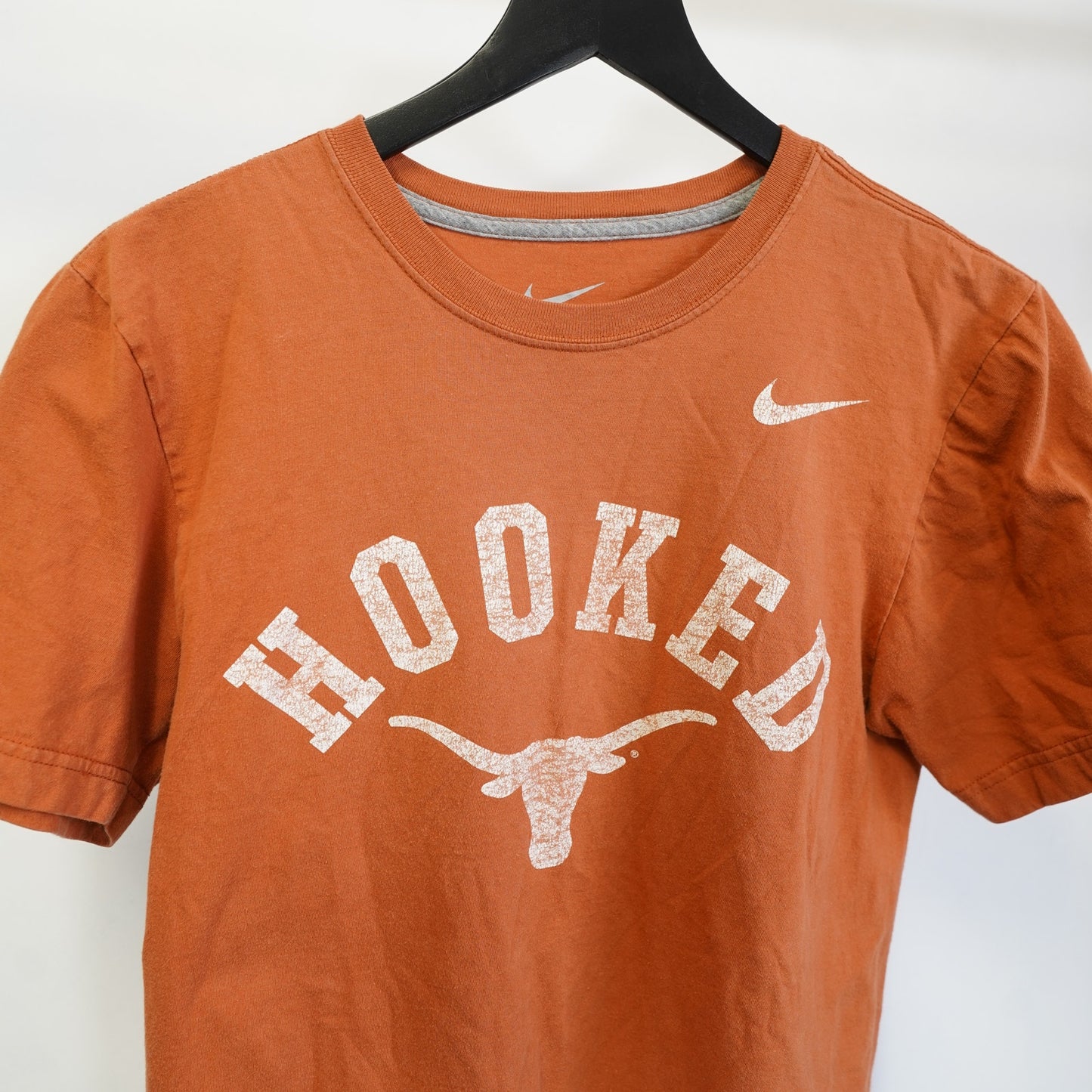 (S) Nike University of Texas Longhorns Bevo T-Shirt Men's S Burnt Orange UT Retro