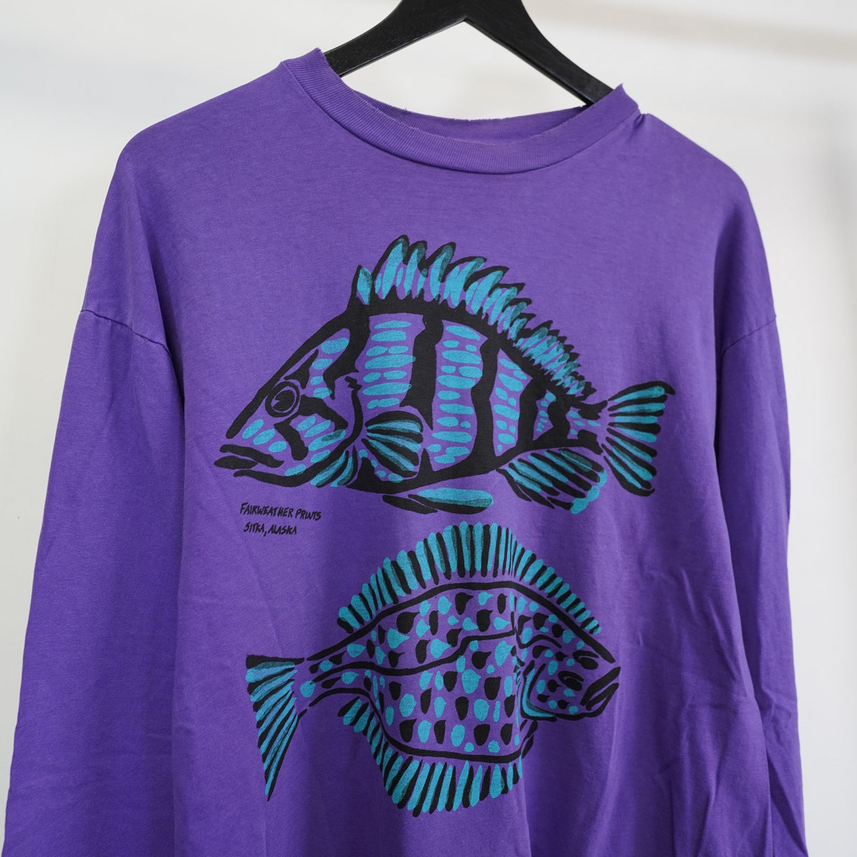 (XL) Vintage 90s Fish Nature Long Sleeve T-Shirt Men's XL Hanes Purple Alaska Tourist
