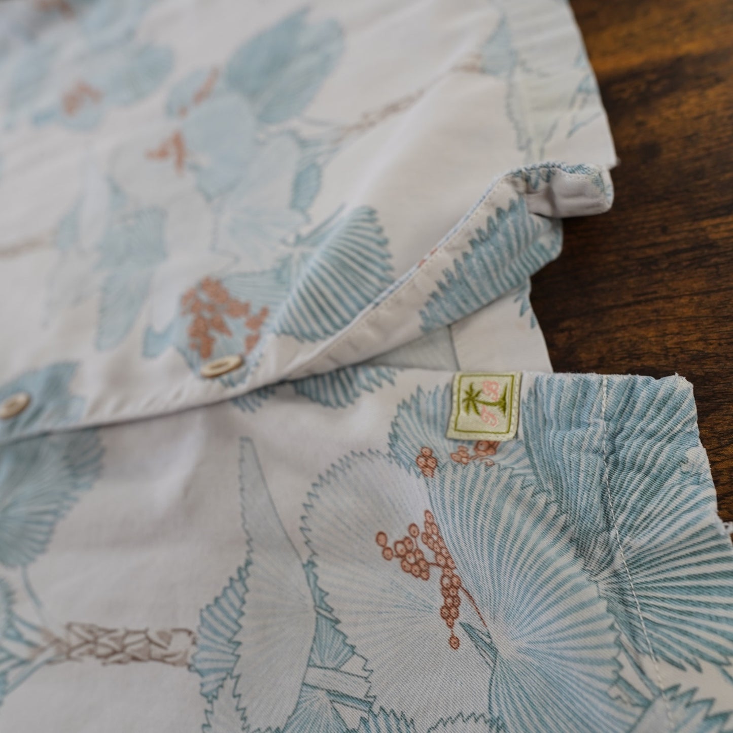 (3XL) Tommy Bahama 100% Silk Hawaiian Shirt Men's 3XL Light Blue Palm Trees