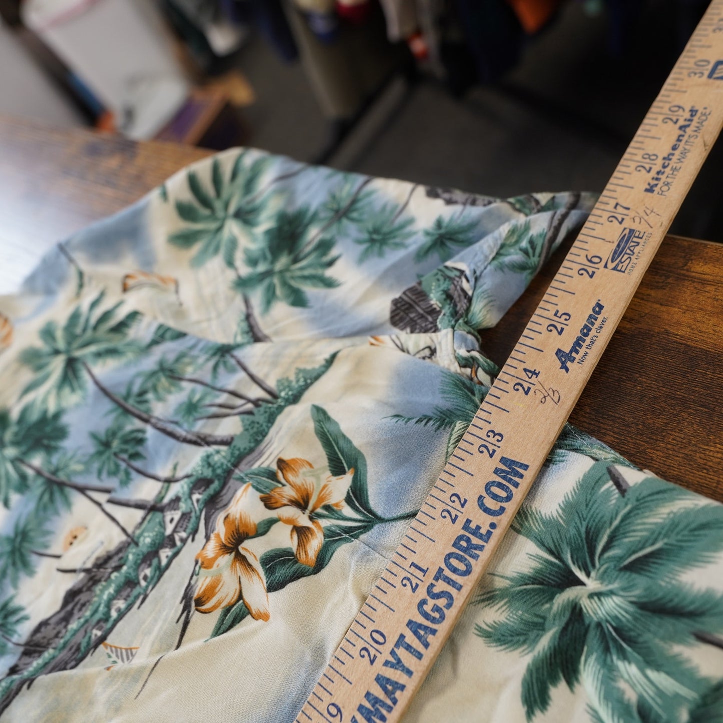 (L) Vintage Island Shores Floral Hawaiian Shirt Men's L Tropical Palm Tree White