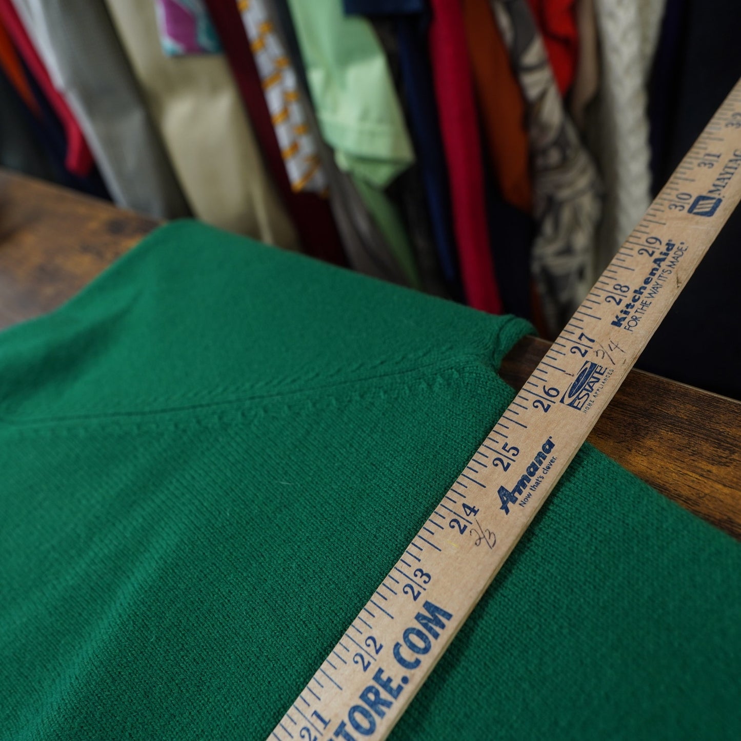 (XL) Vintage L.L. Bean 100% Lambswool Green Knit V-Neck Sweater Men's XL Tall