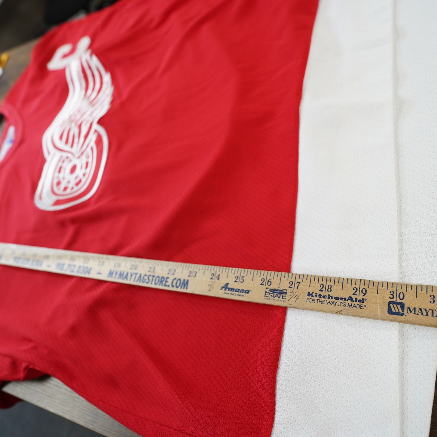 (XL) Vintage CCM Detroit Redwings Embroidered Hockey Jersey Men's XL Red NHL Sewn