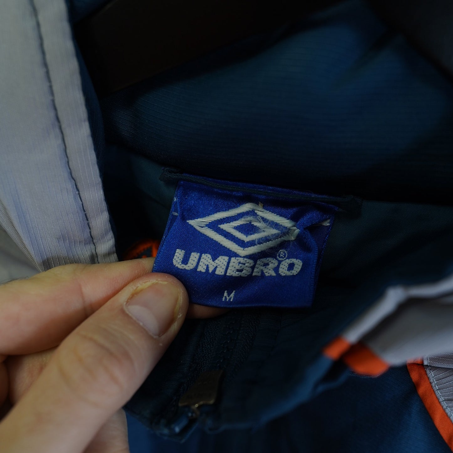 (M) Vintage Umbro Soccer Bench Puffer Jacket Men's M Gray Blue 90s Retro Sewn